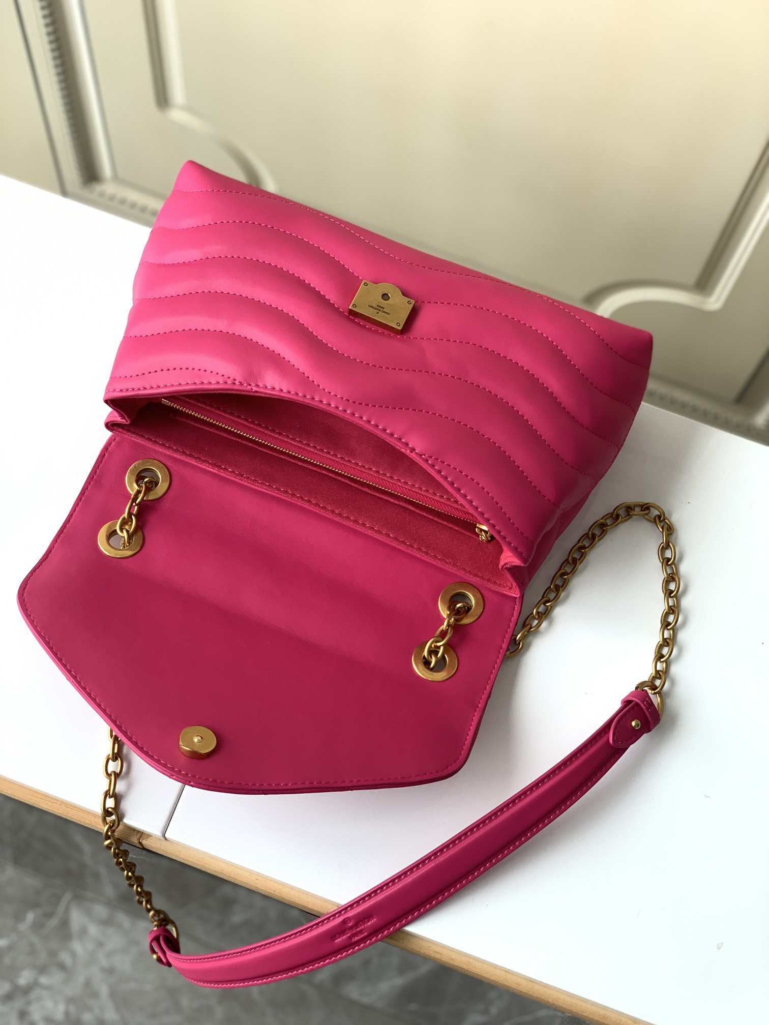 Louis Vuitton LV New Wave Chain Bag M58553 - Image 7