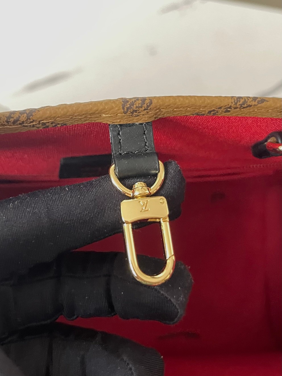 Louis Vuitton Onthego MM Monogram Tote Bag - Image 7