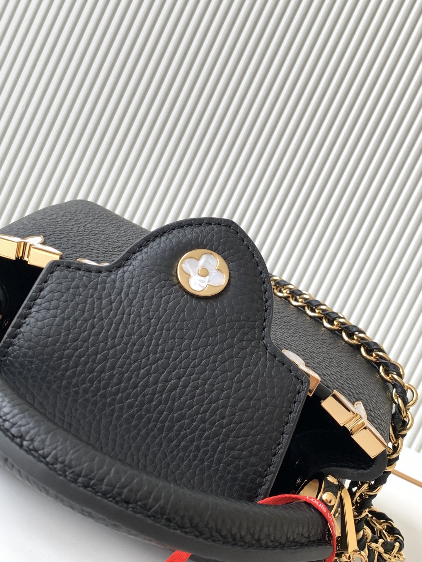 Louis Vuitton Capucines Flower Crown Handbag in Taurillon Leather - Image 7