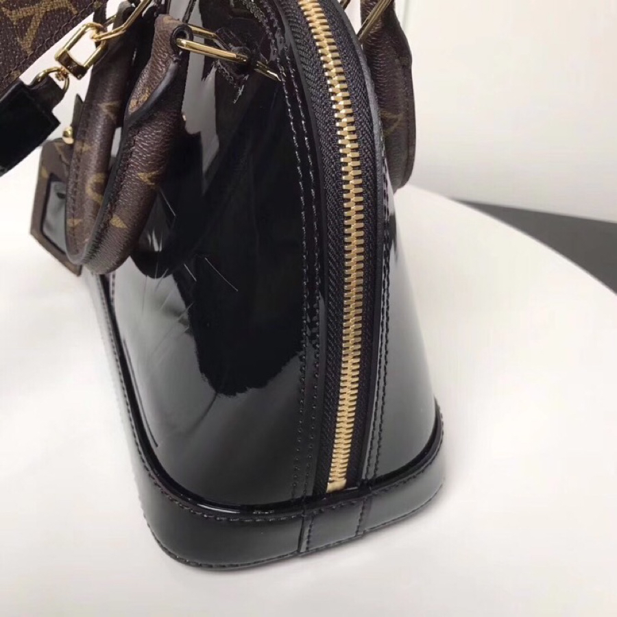 Louis Vuitton Alma BB Handbag - Image 7