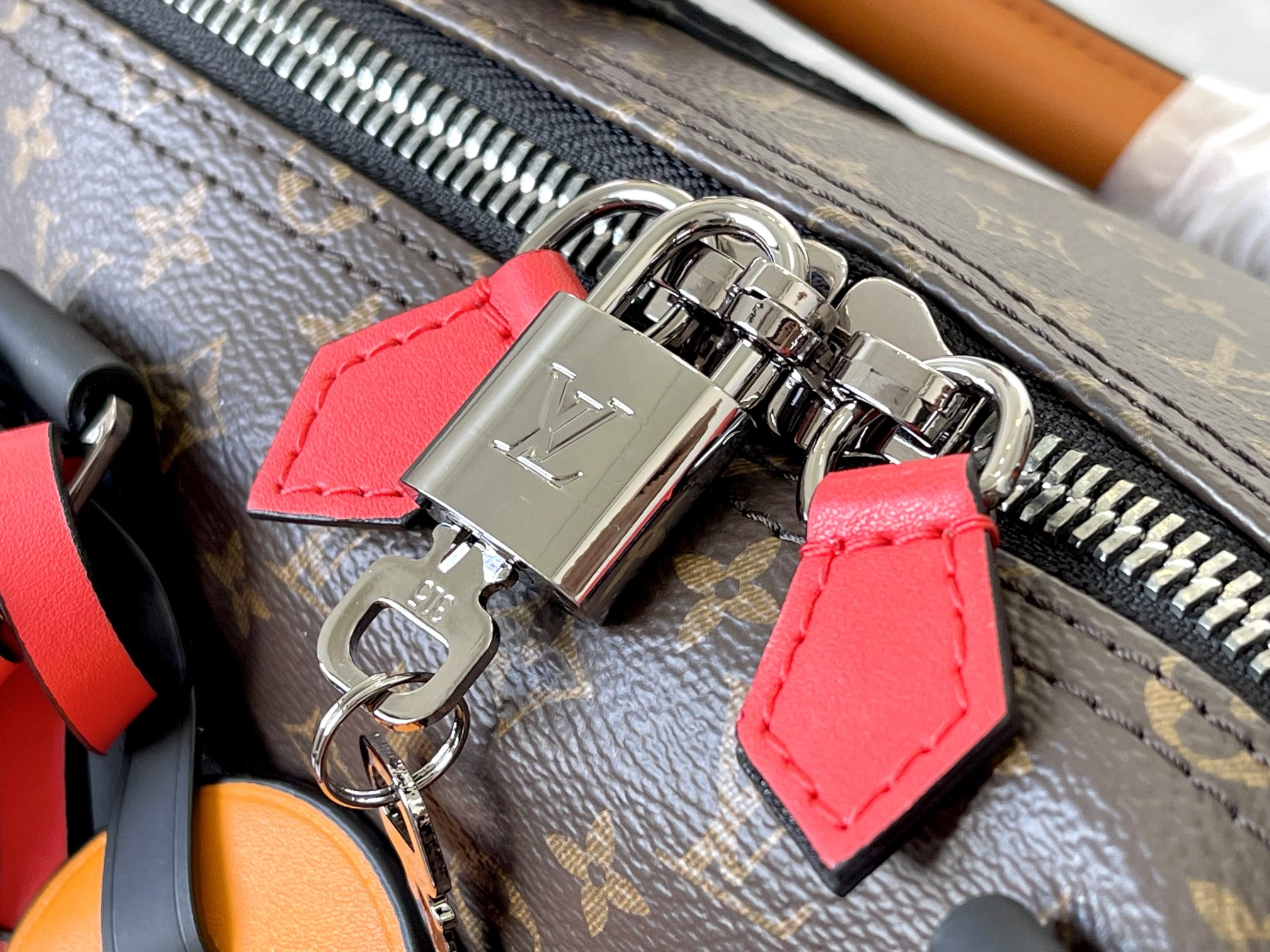 Louis Vuitton M56856 Keepall Bandouliere Travel Bag - Image 7