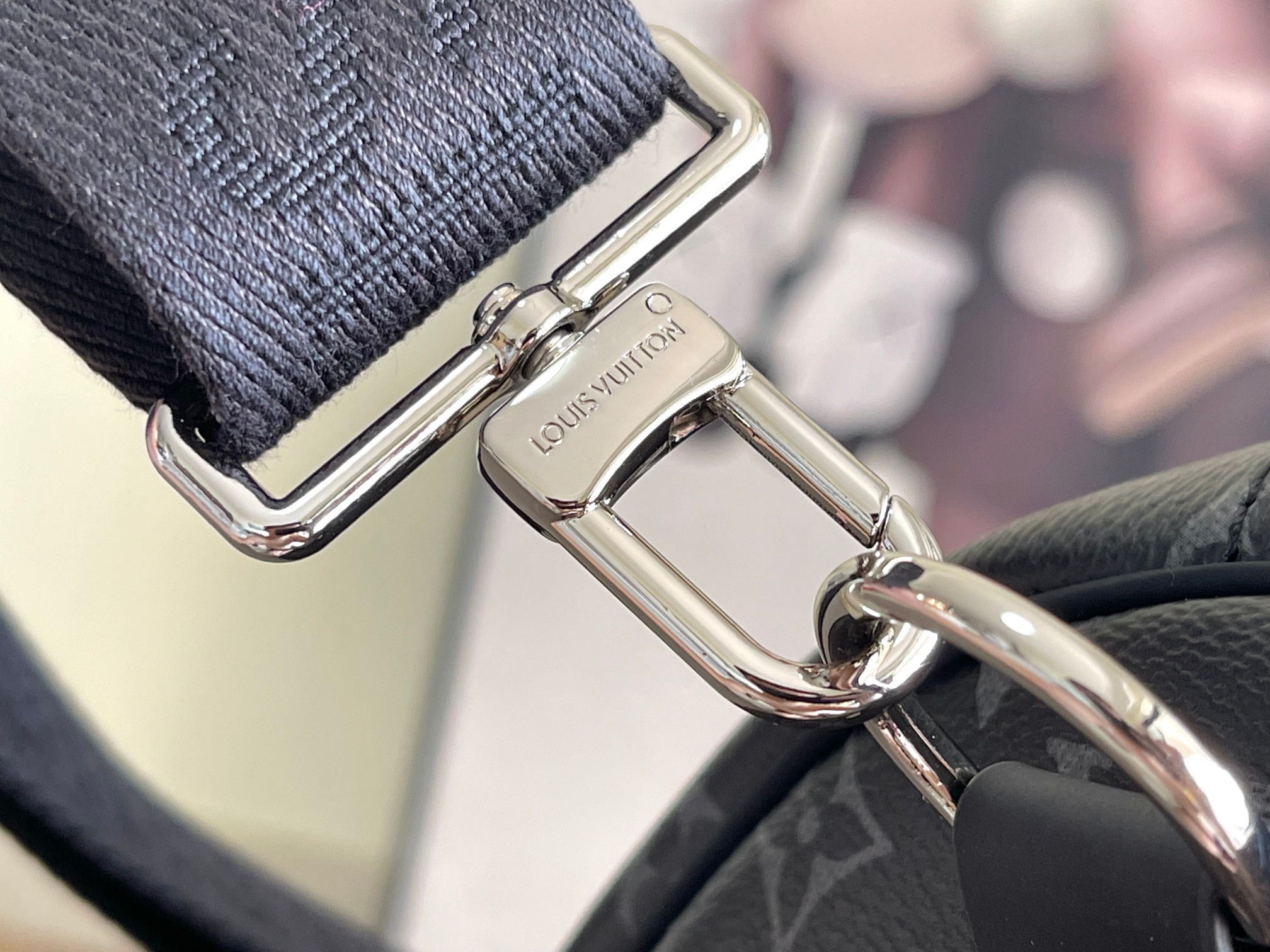 Louis Vuitton Keepall 55 Travel Bag in Monogram Eclipse - Image 7