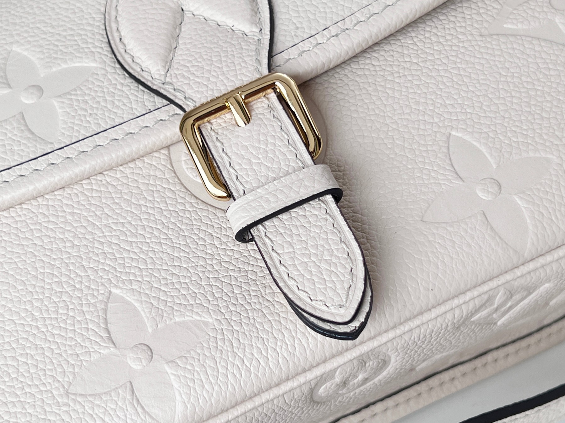 Louis Vuitton Diane Handbag in Monogram Empreinte Leather - Image 7