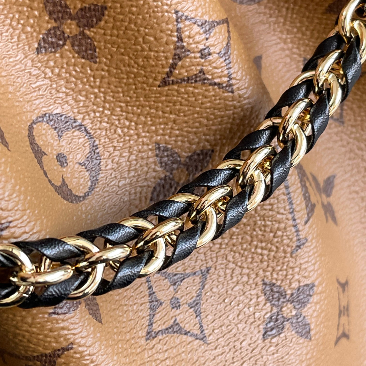 Louis Vuitton Noé Monogram Reverse Canvas Shoulder Bag - Image 7