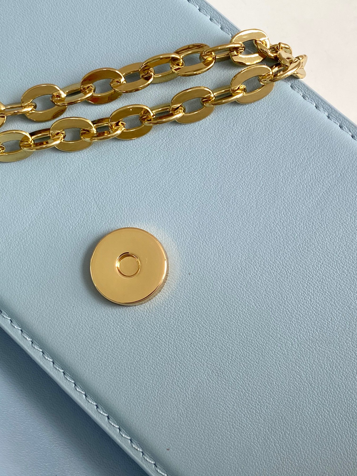 Louis Vuitton LV Bloom Wallet On Chain Crossbody Bag - Image 7