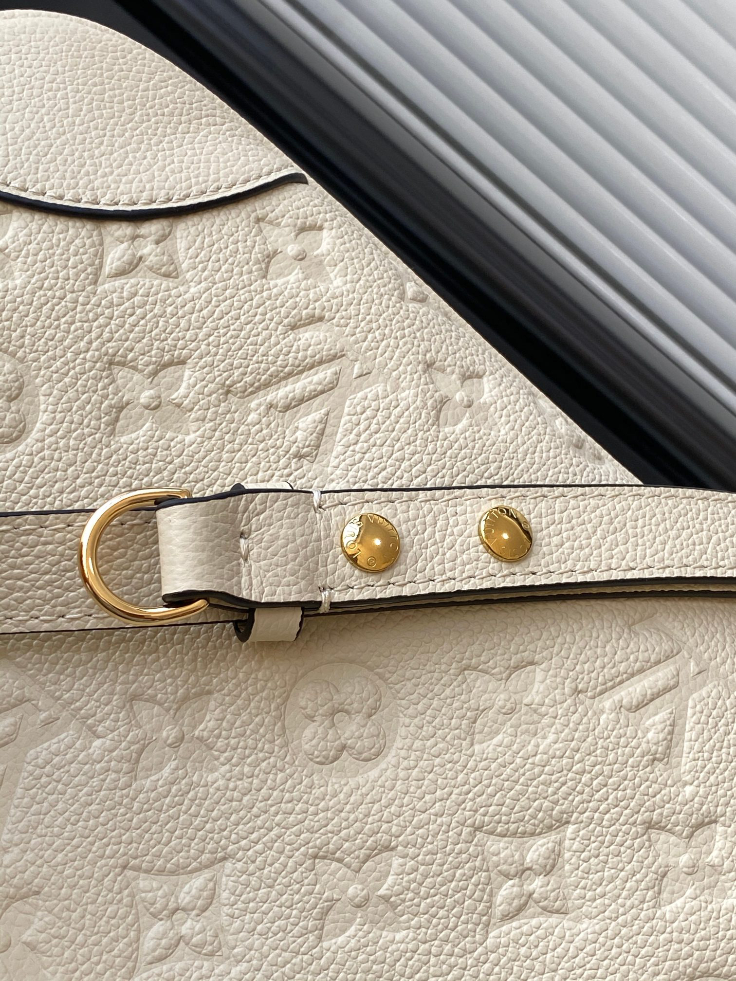 Louis Vuitton Boulogne Shoulder Bag in Monogram Empreinte Leather - Image 7