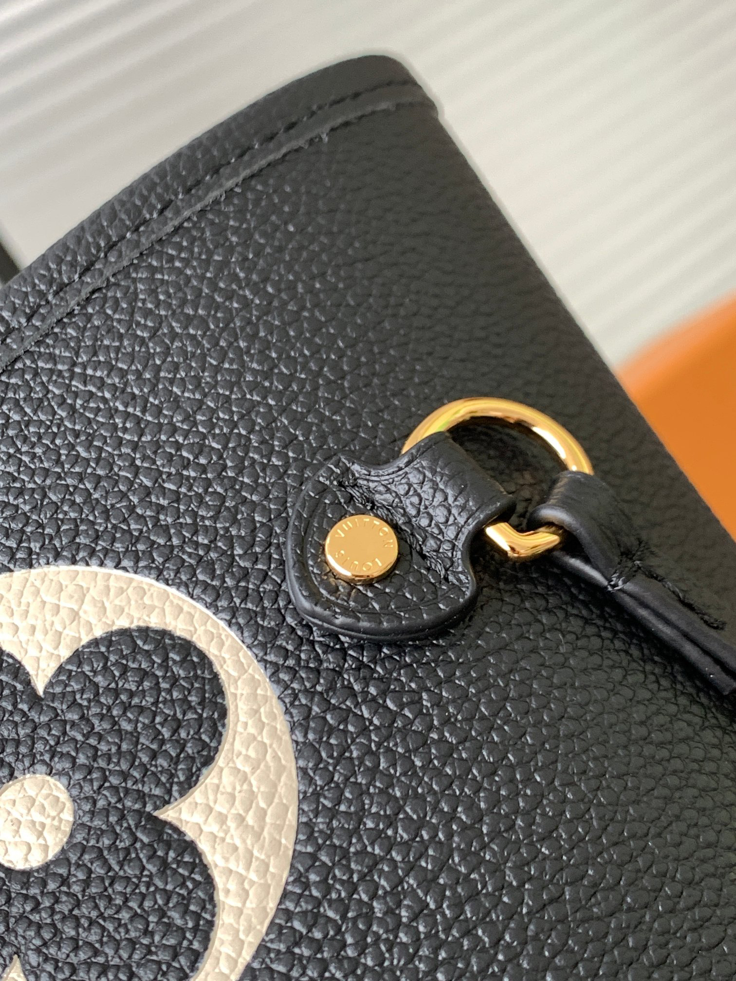 Louis Vuitton Neverfull MM Tote Bag - Image 7