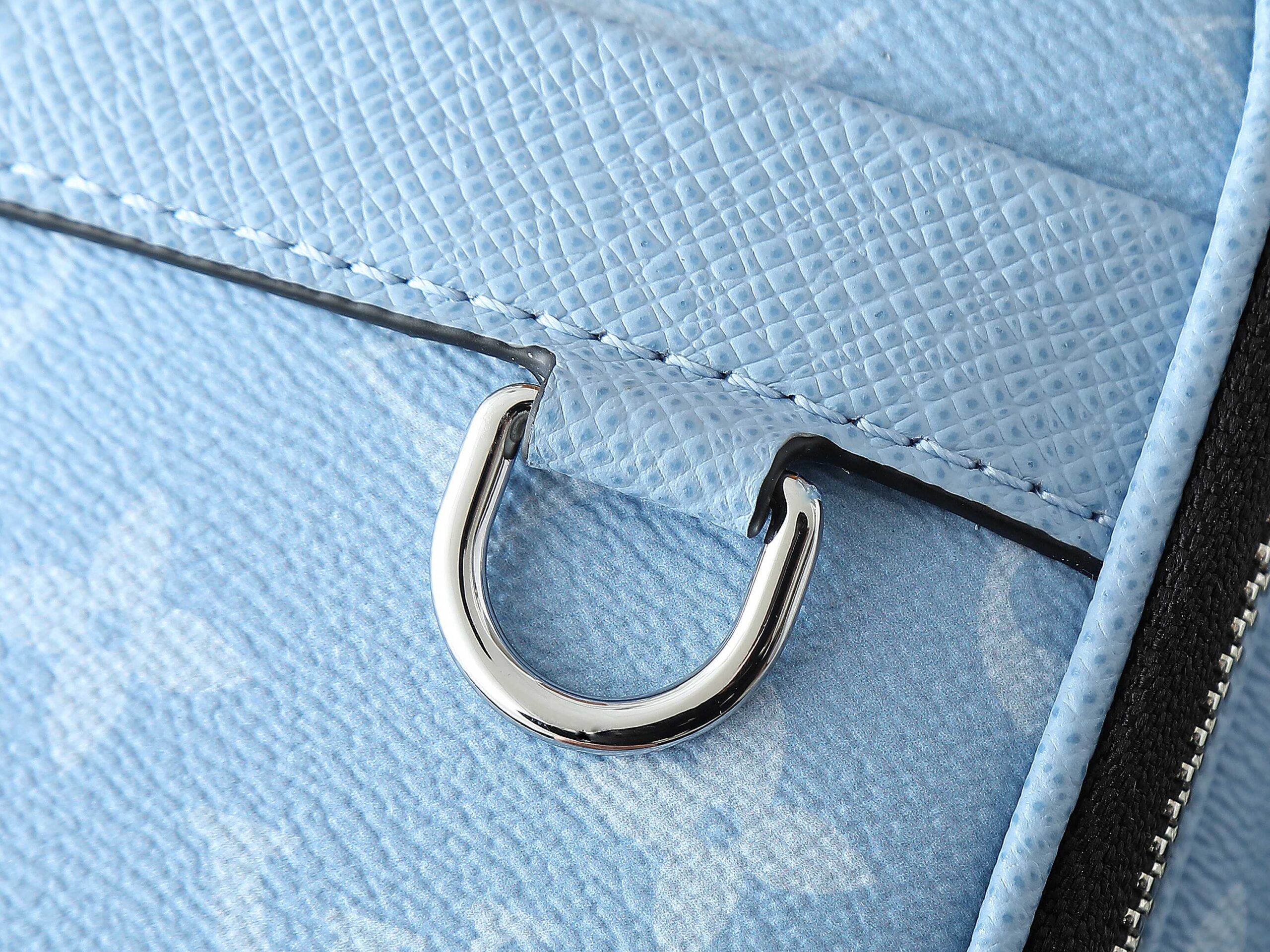 Louis Vuitton Alpha Messenger Bag M14073 - Image 7