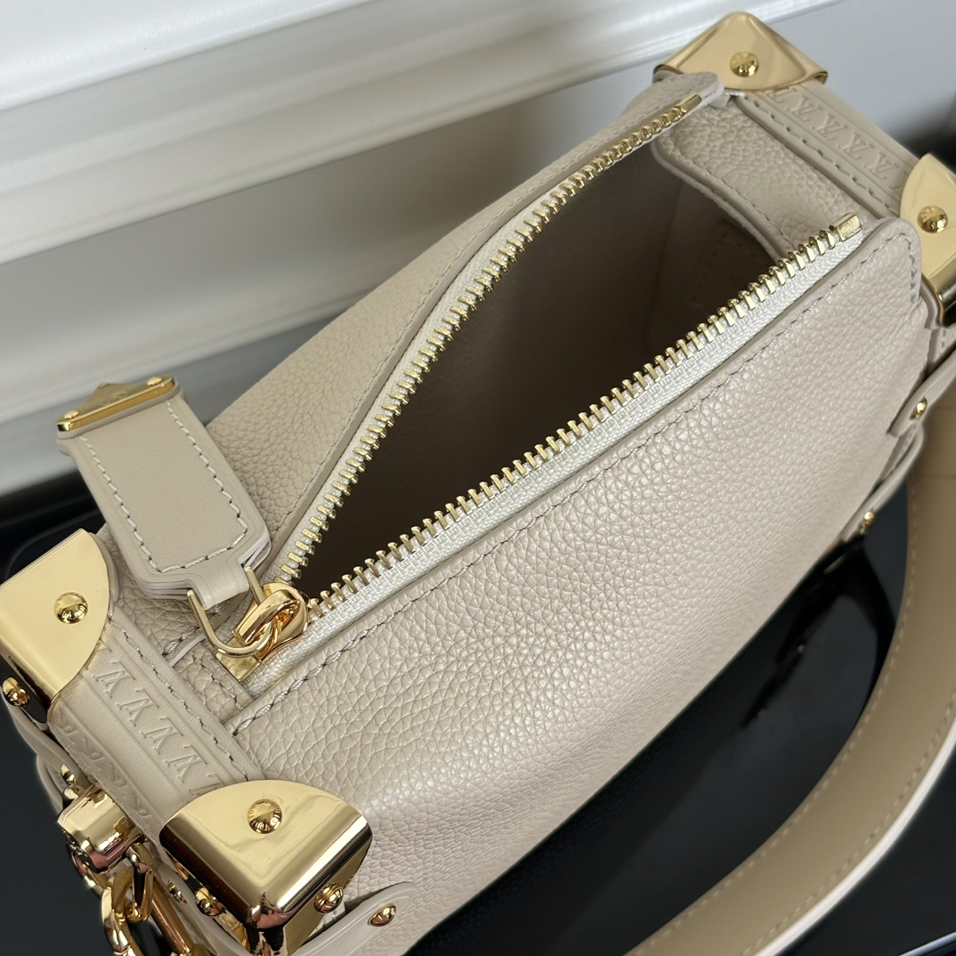 Louis Vuitton Side Trunk Mini Handbag, White with Gold-Tone Hardware - Image 7