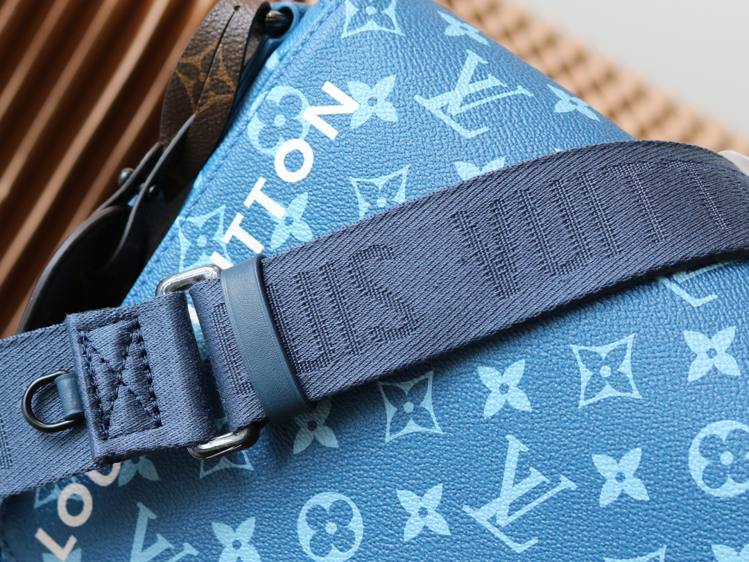 Louis Vuitton District PM Messenger Bag M23785, Blue Monogram Canvas - Image 7
