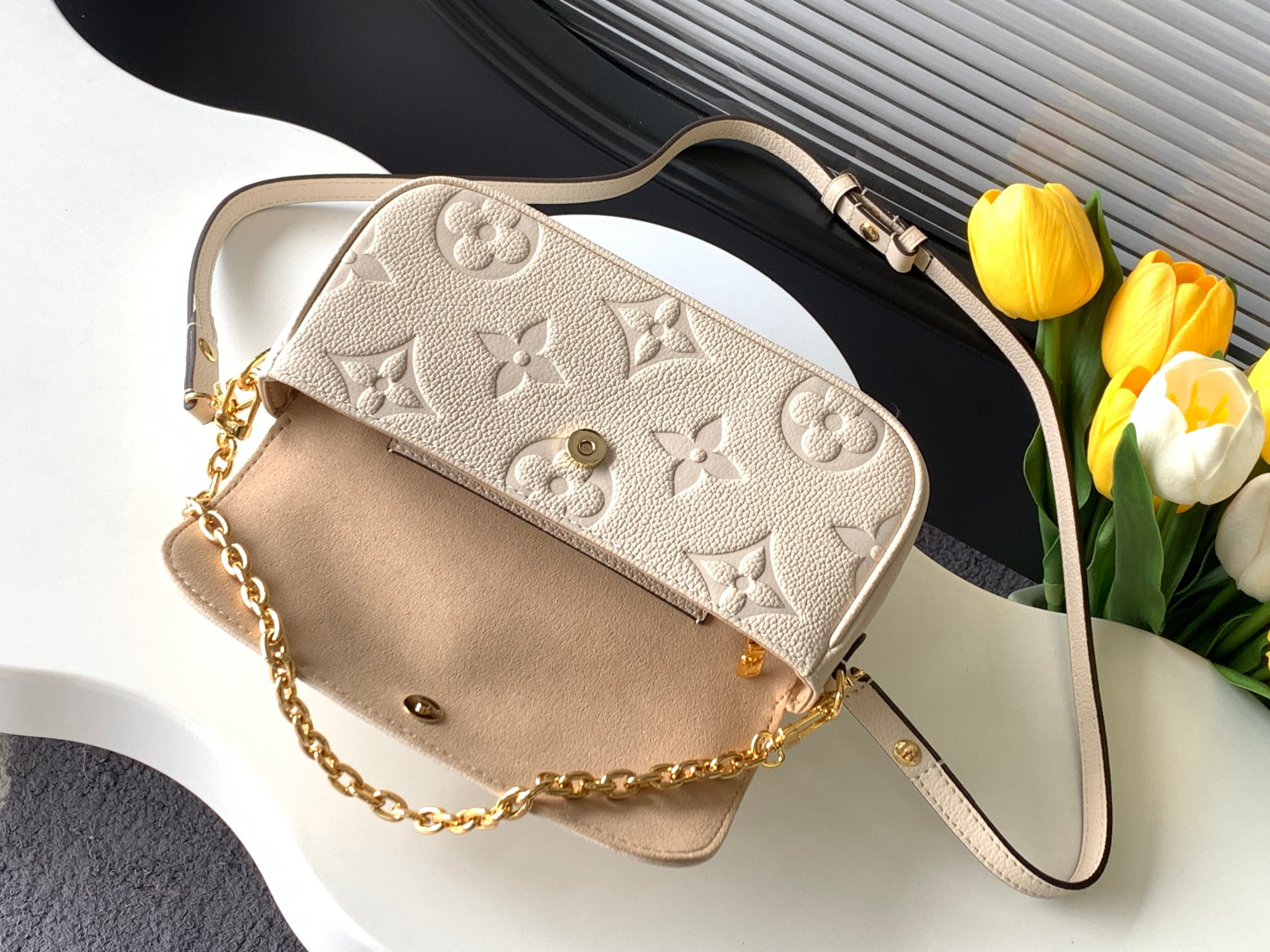Louis Vuitton Wallet on Chain Ivy in Monogram Empreinte Leather - Image 7