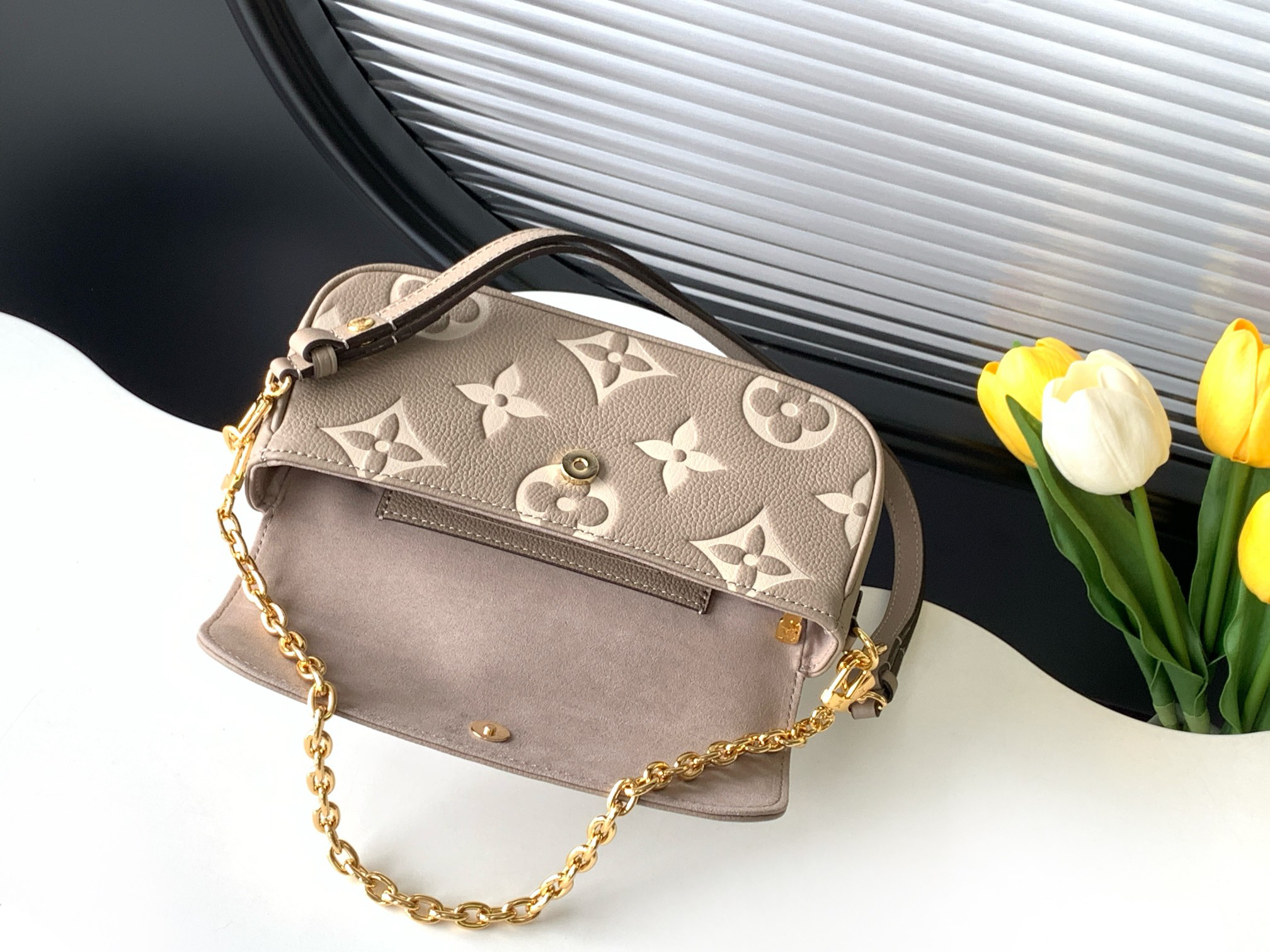 Louis Vuitton Wallet on Chain Ivy in Monogram Empreinte Leather - Image 7