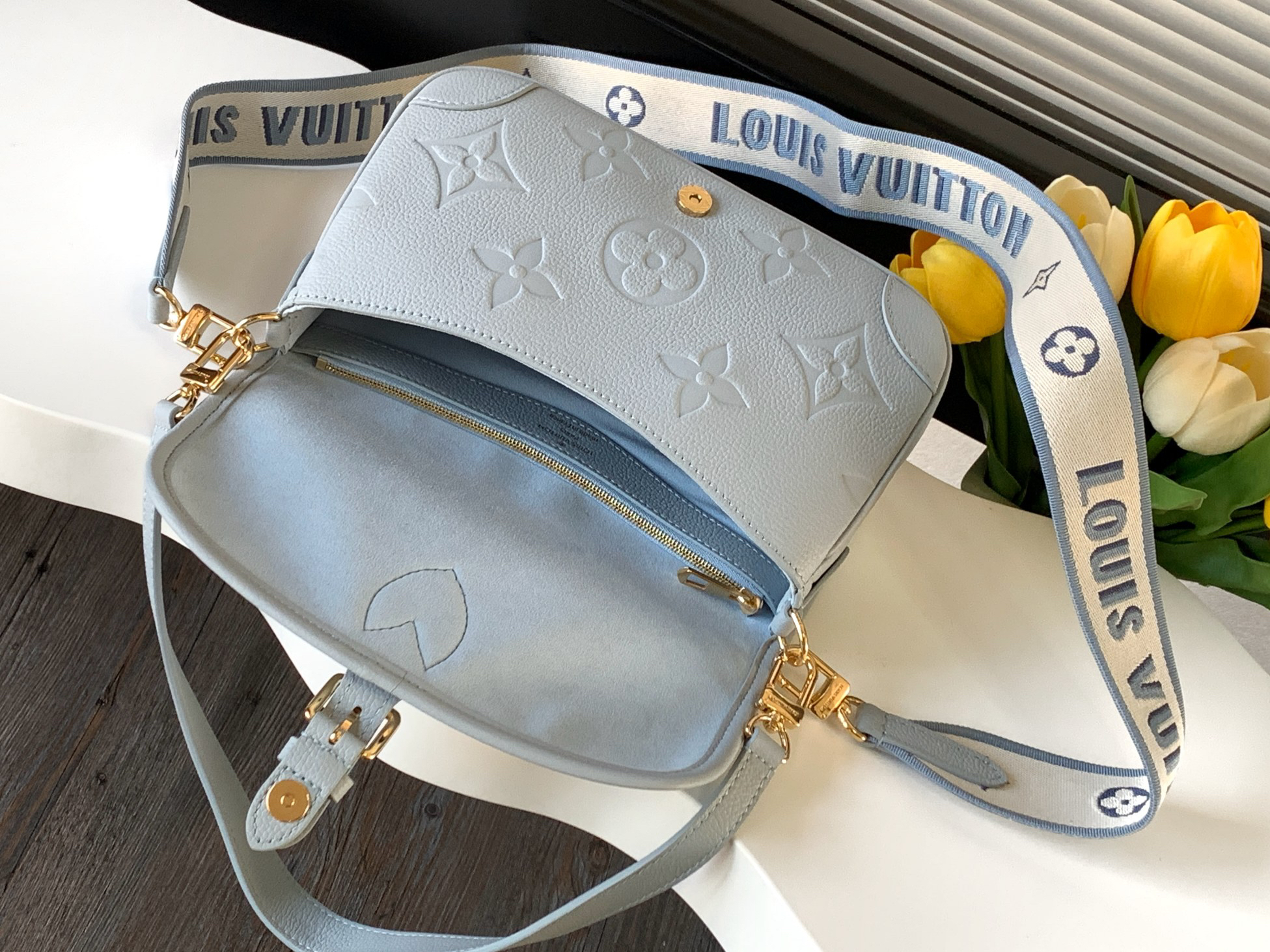 Louis Vuitton Diane Shoulder Bag in Monogram Empreinte Leather - Image 7