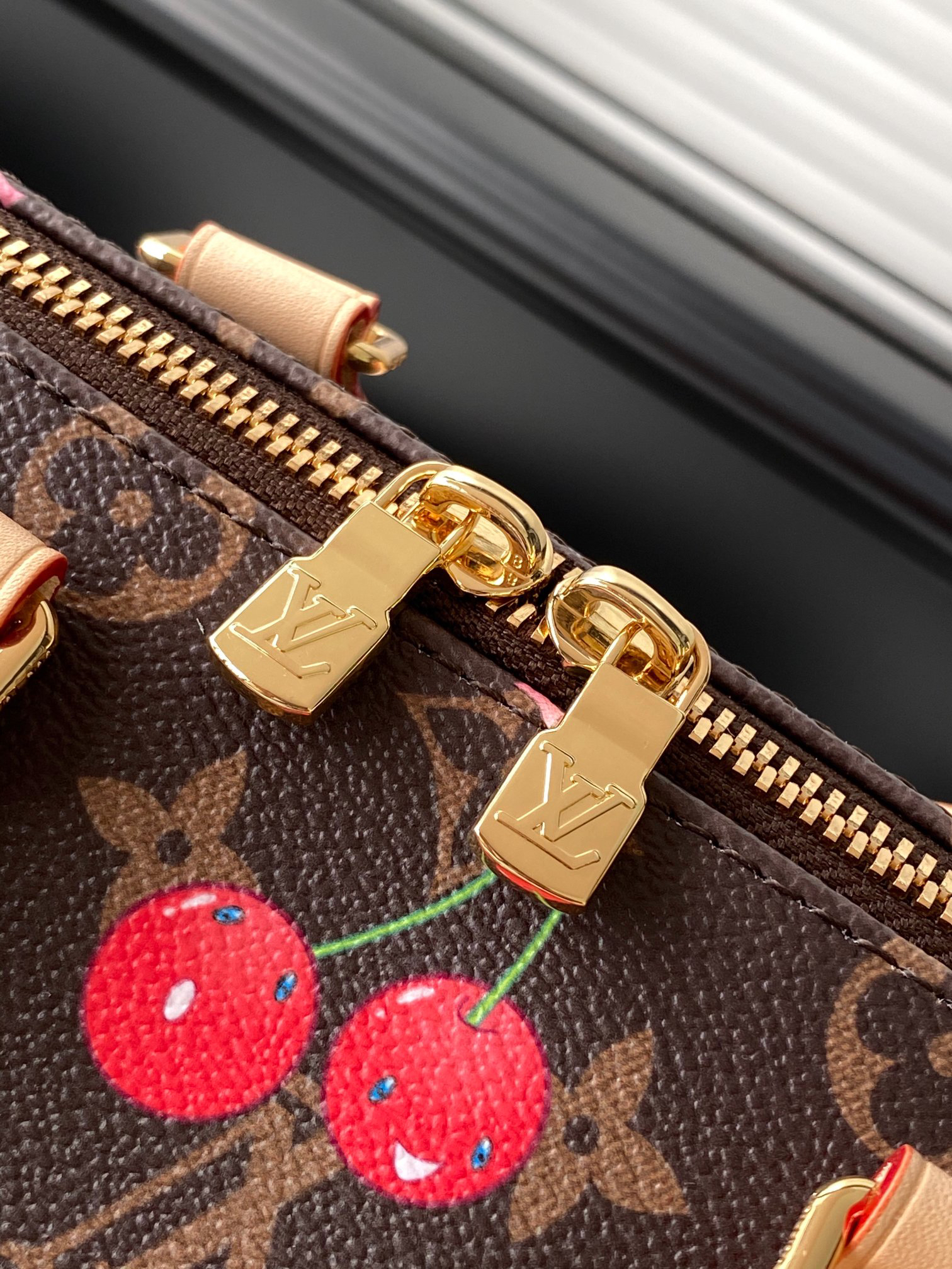 Louis Vuitton Speedy Bandoulière M13094 Cherry Monogram Crossbody Bag - Image 7