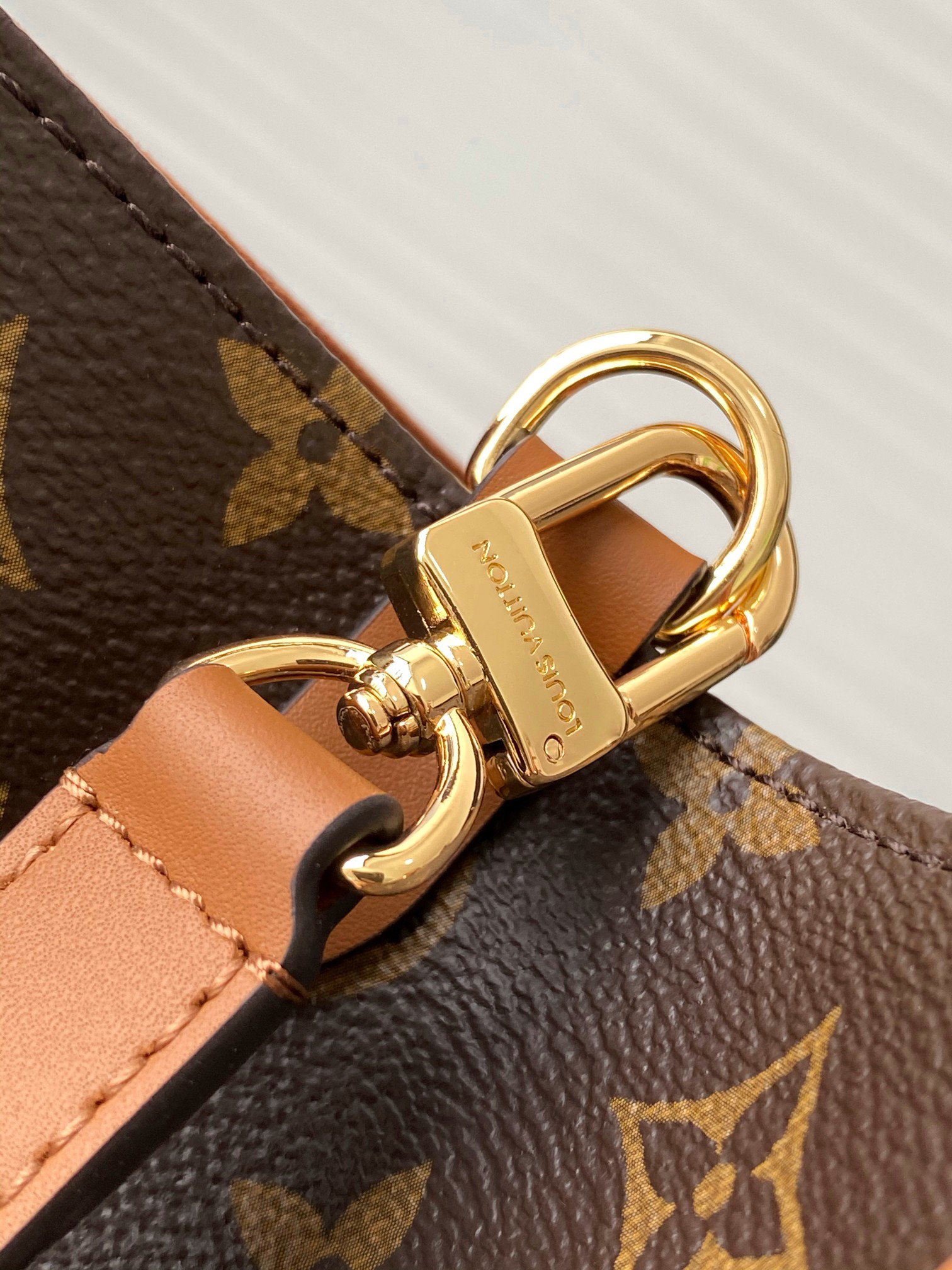 Louis Vuitton OnTheGo Organizer Tote Bag M14235 - Image 7