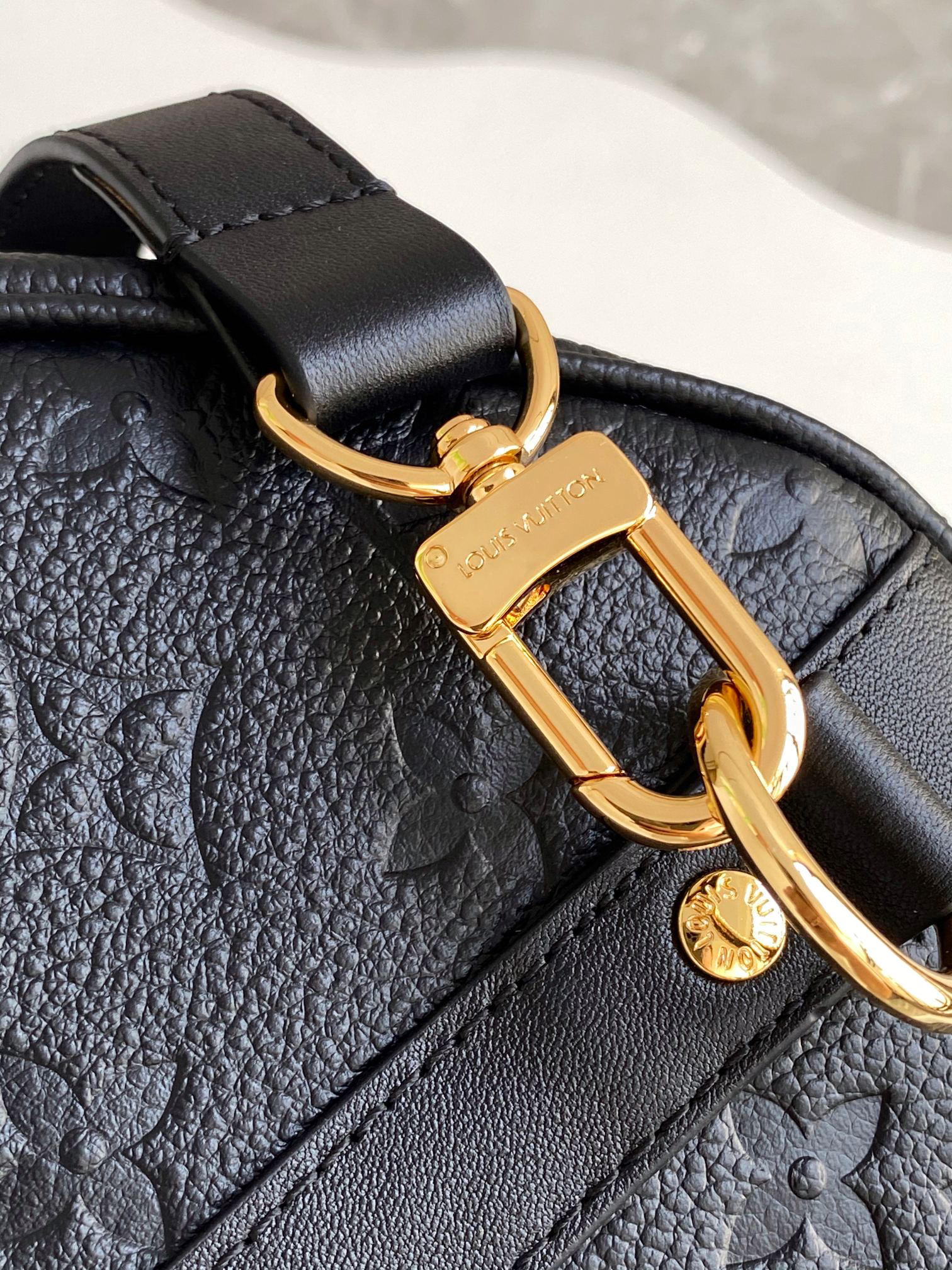 Louis Vuitton Speedy Soft 30 Handbag - Image 7