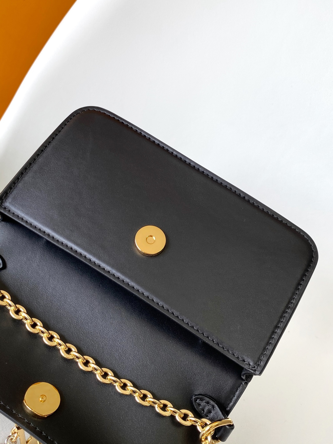 Louis Vuitton LV Bloom Wallet On Chain - Image 7