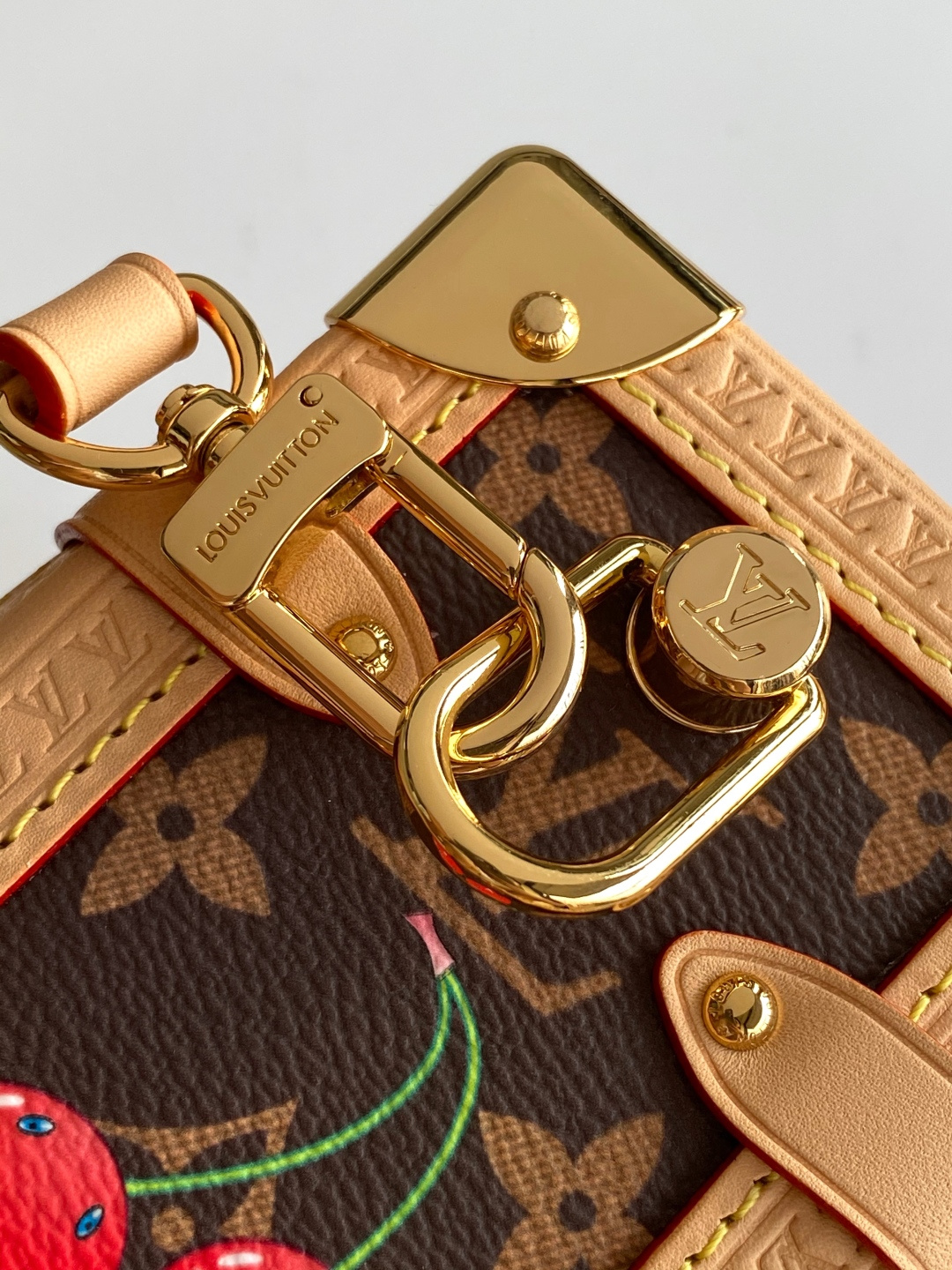 Louis Vuitton Side Trunk MM Handbag in Monogram - Image 7