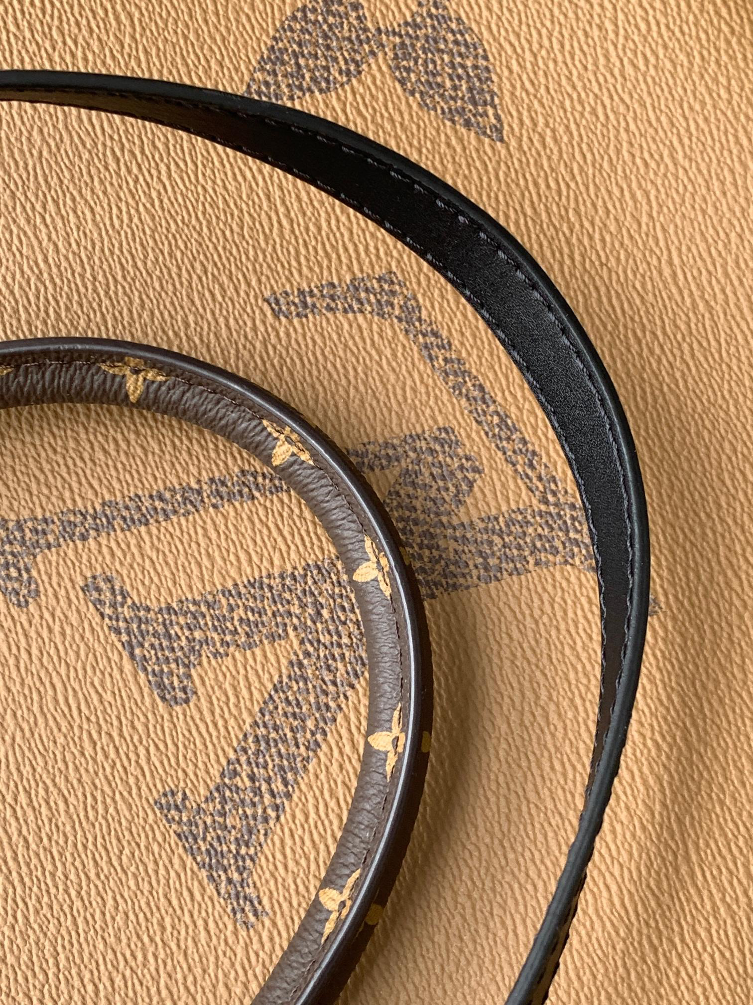 Louis Vuitton Onthego MM Tote Bag - Image 7