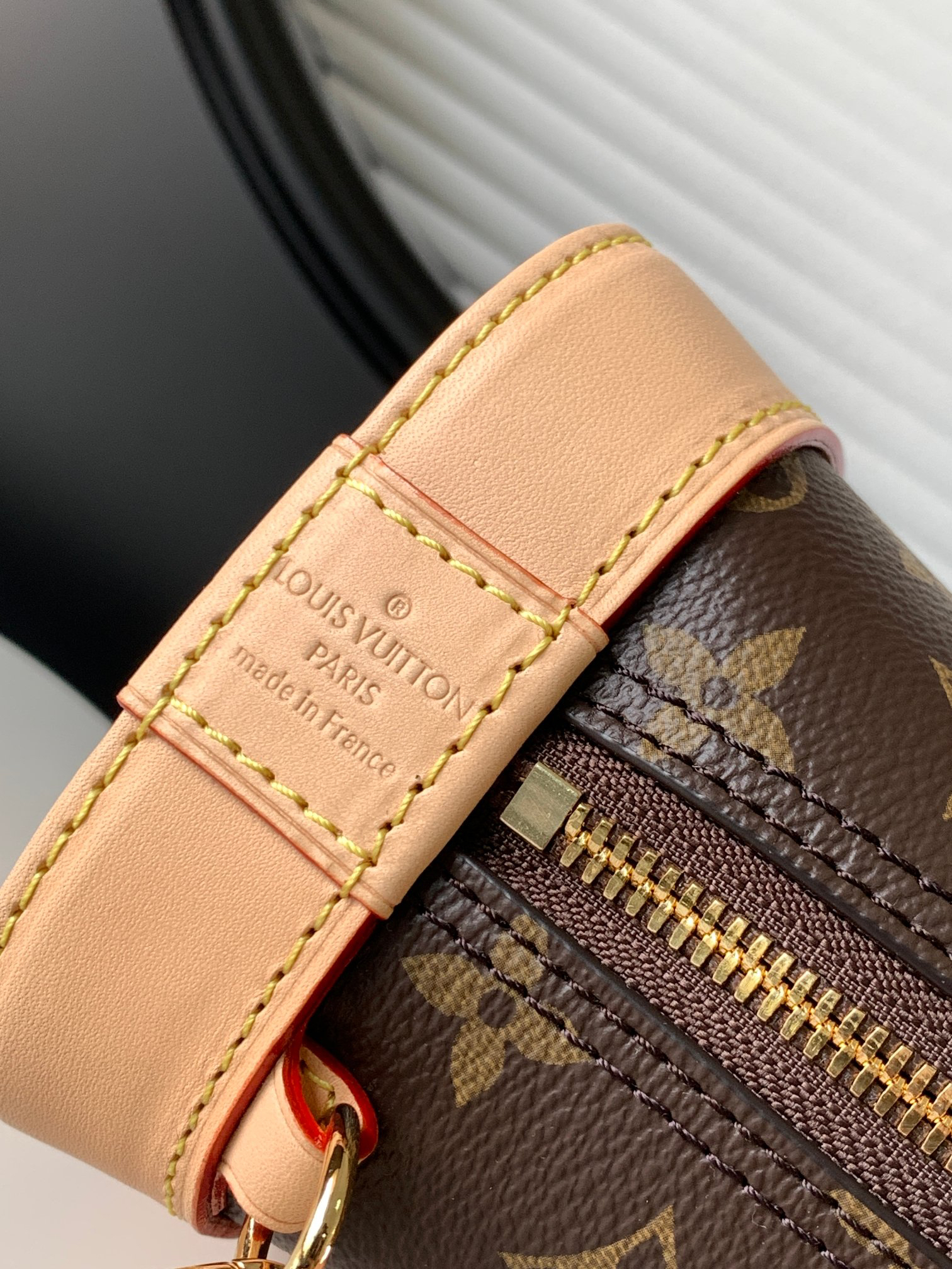 Louis Vuitton Alma Monogram Shoulder Bag M47132 - Image 7