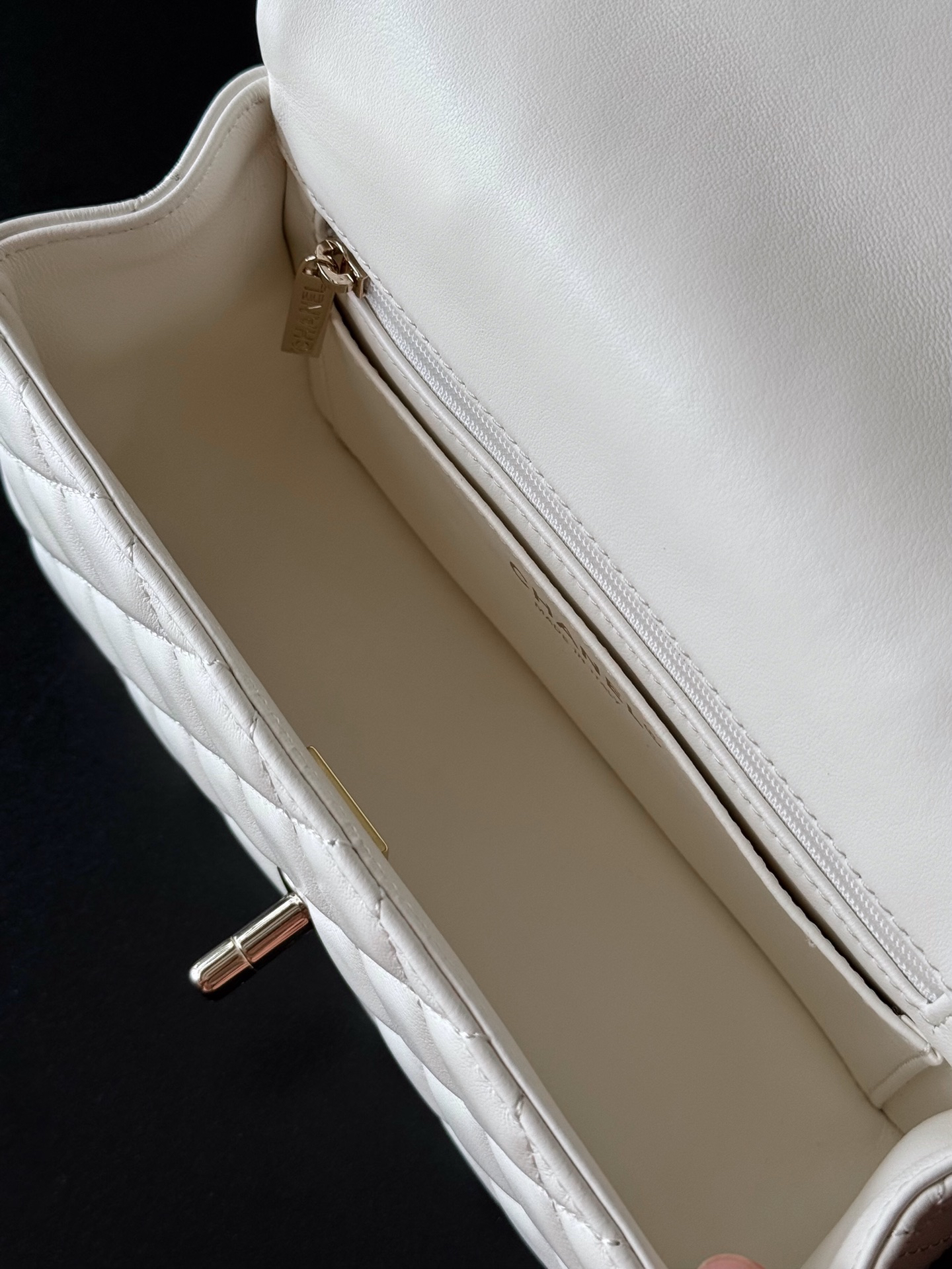 Chanel 21K Mini Classic Flap Top Handle Bag AS2431 - Image 7