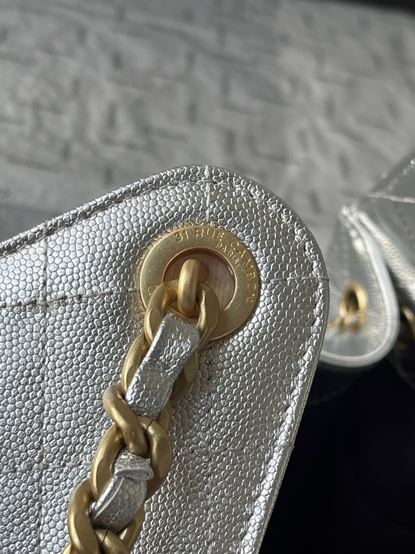 Chanel 25C Quilted Hobo Shoulder Bag - Image 7