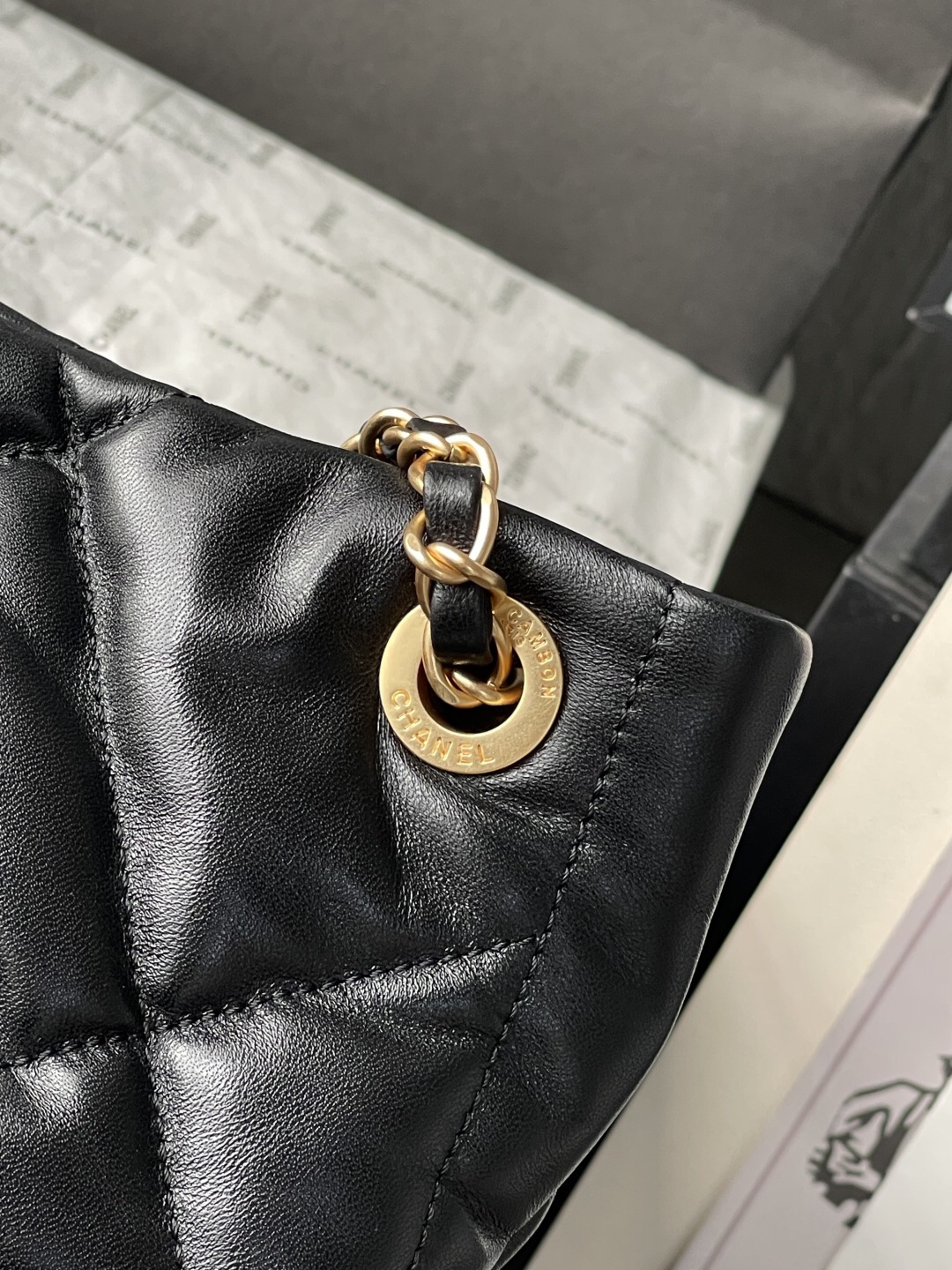Chanel AS5740 Lambskin Underarm Shoulder Bag - Image 7