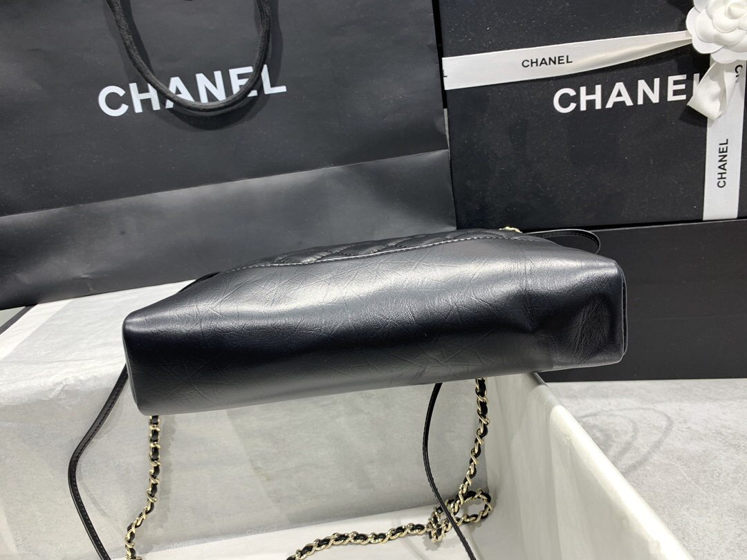 Chanel 31 Handbag - Image 7