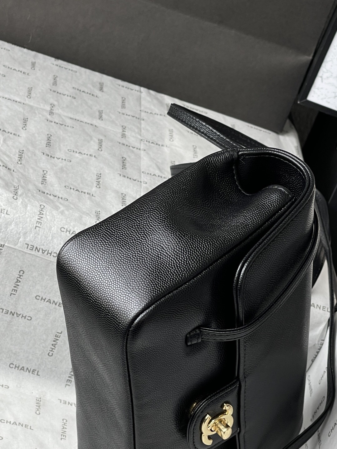Chanel 26C Small Flap Shoulder Bag AS6130 - Image 7