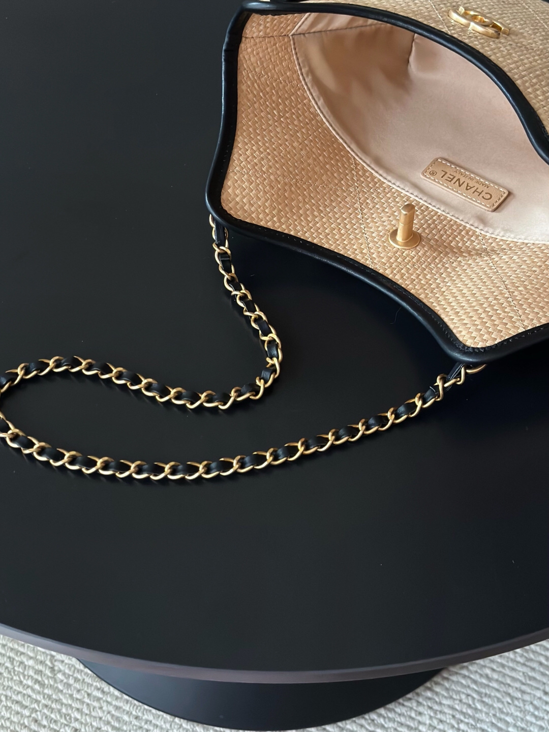 Chanel 25S Maxi Hobo Tote Bag - Image 7