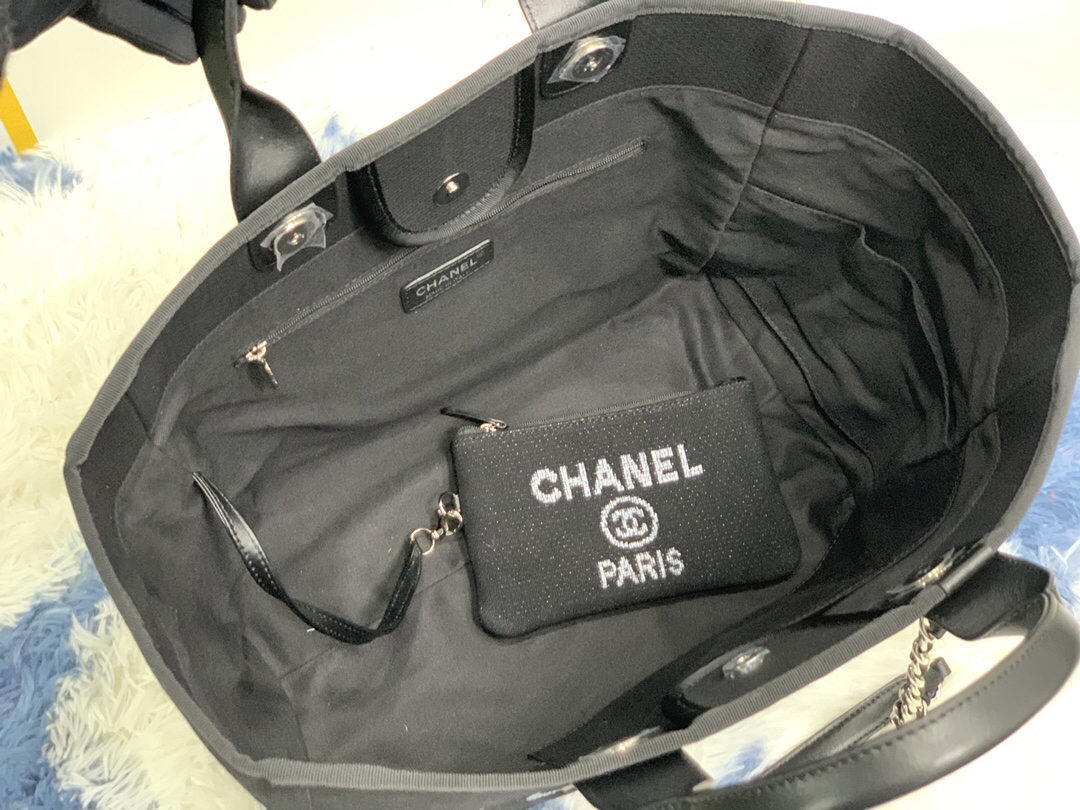 Chanel 2022 Mother and Child Beach Denim Canvas Tote Bag - Image 7