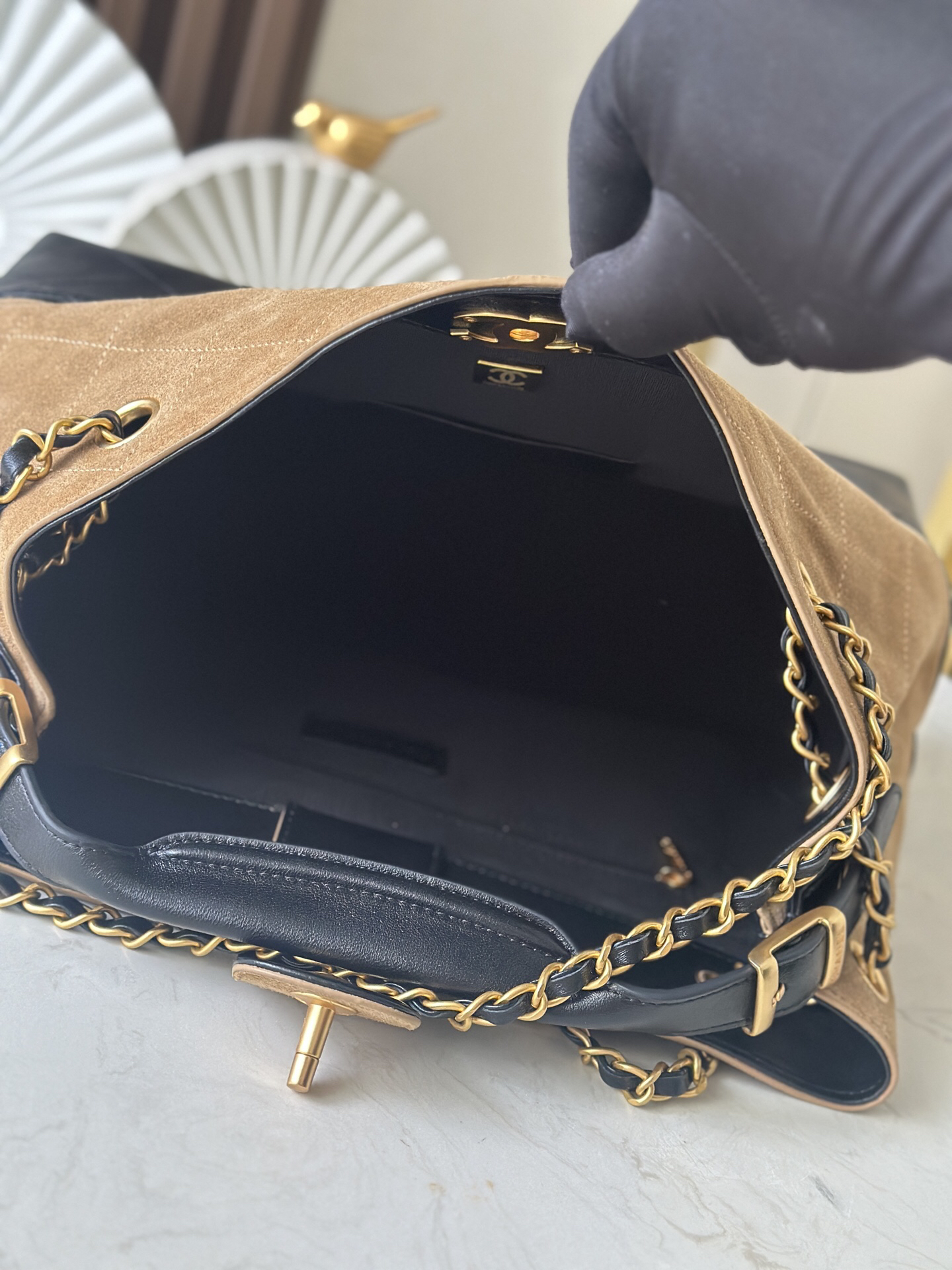 Chanel 25A Handcrafted Suede Handbag - Image 7