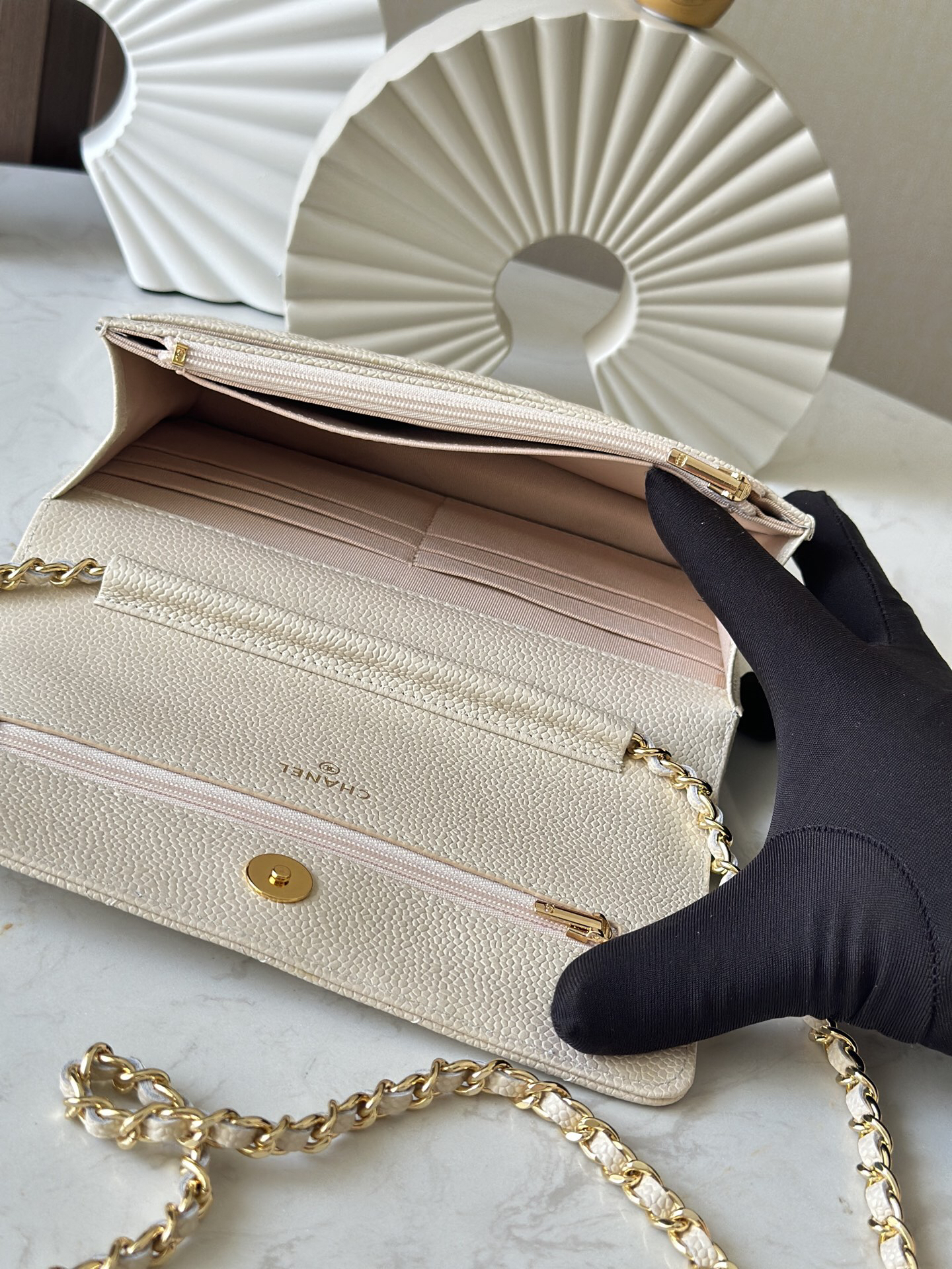 Chanel Wallet on Chain - Image 7