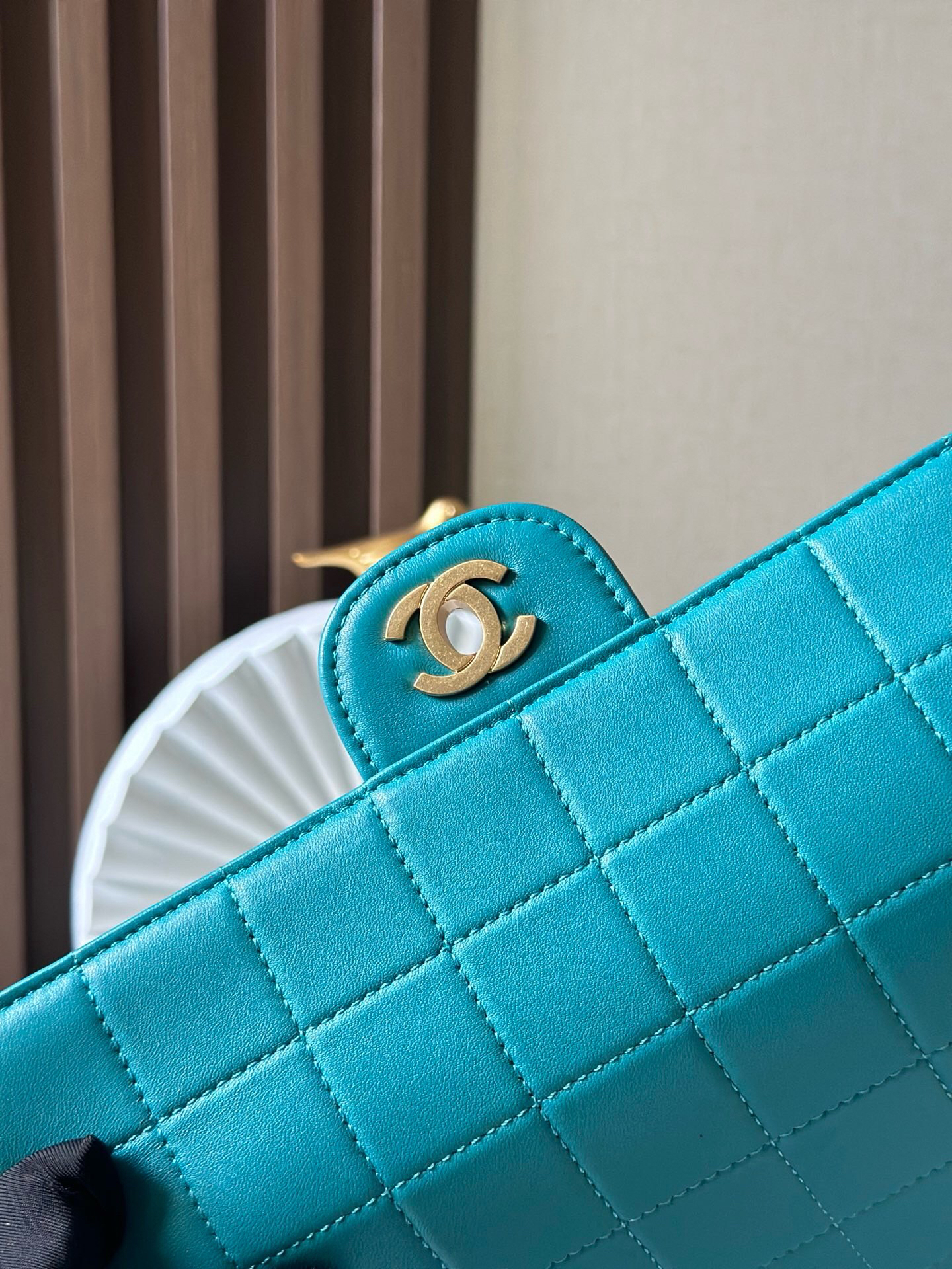 Chanel Vintage Lambskin Underarm Shoulder Bag - Milk Tea Brown - Image 7