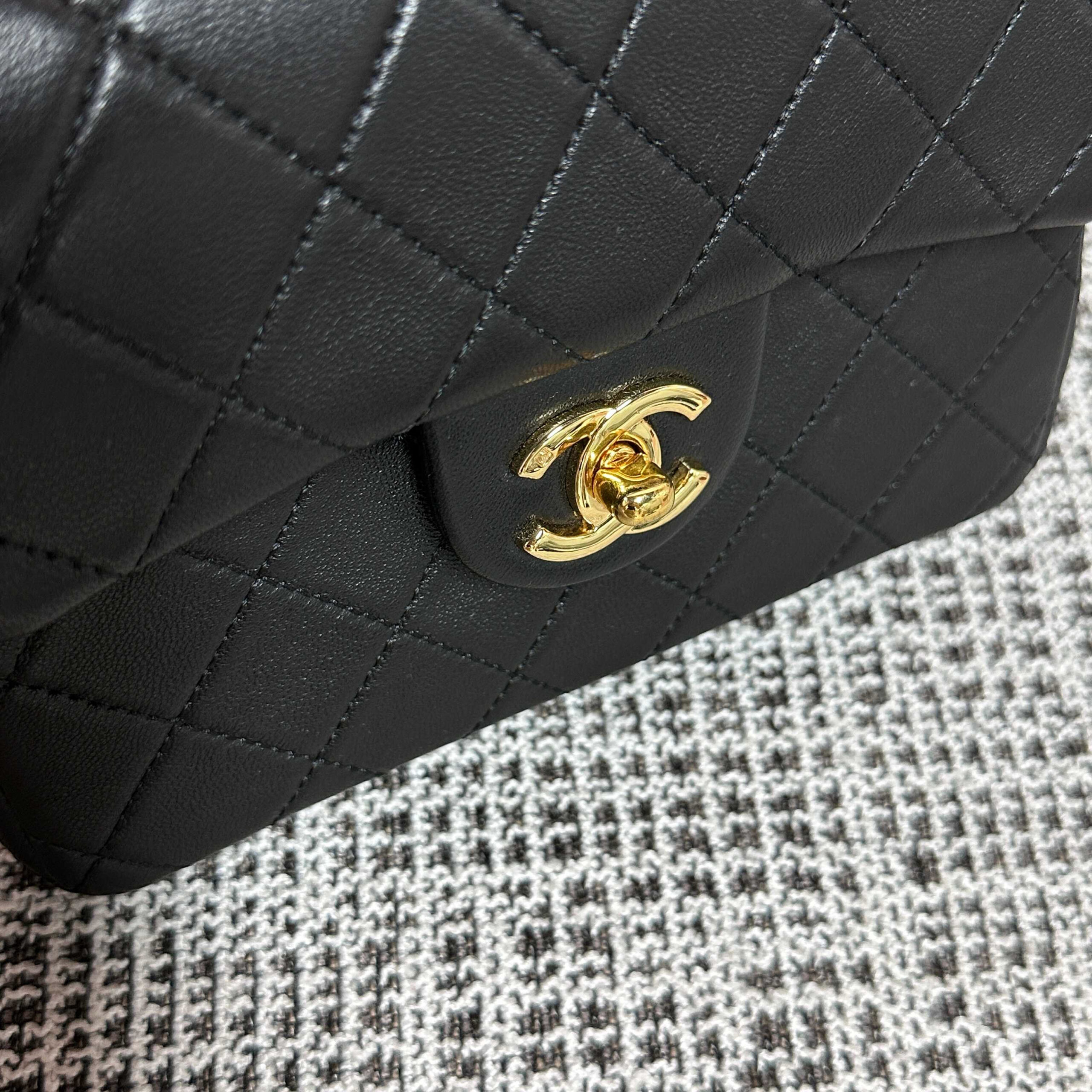 Chanel Vintage Square Crossbody Bag - Image 7