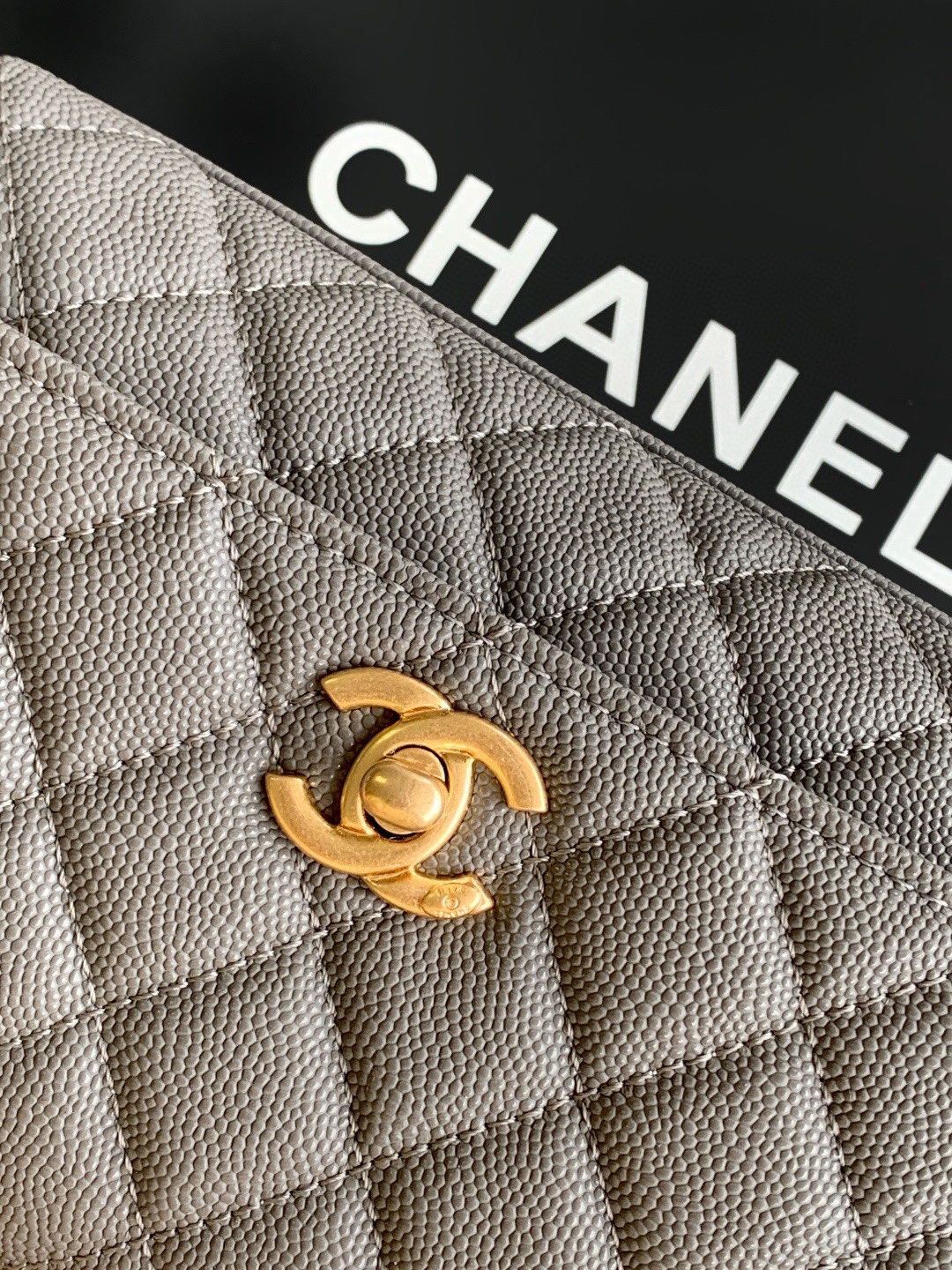 Chanel Coco Handle Small Leather Top-Handle Bag - Image 7