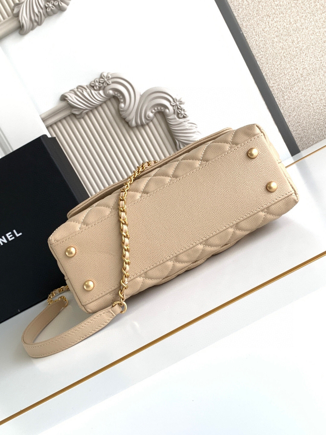 Chanel Coco Handle Leather Top-Handle Handbag - Image 7