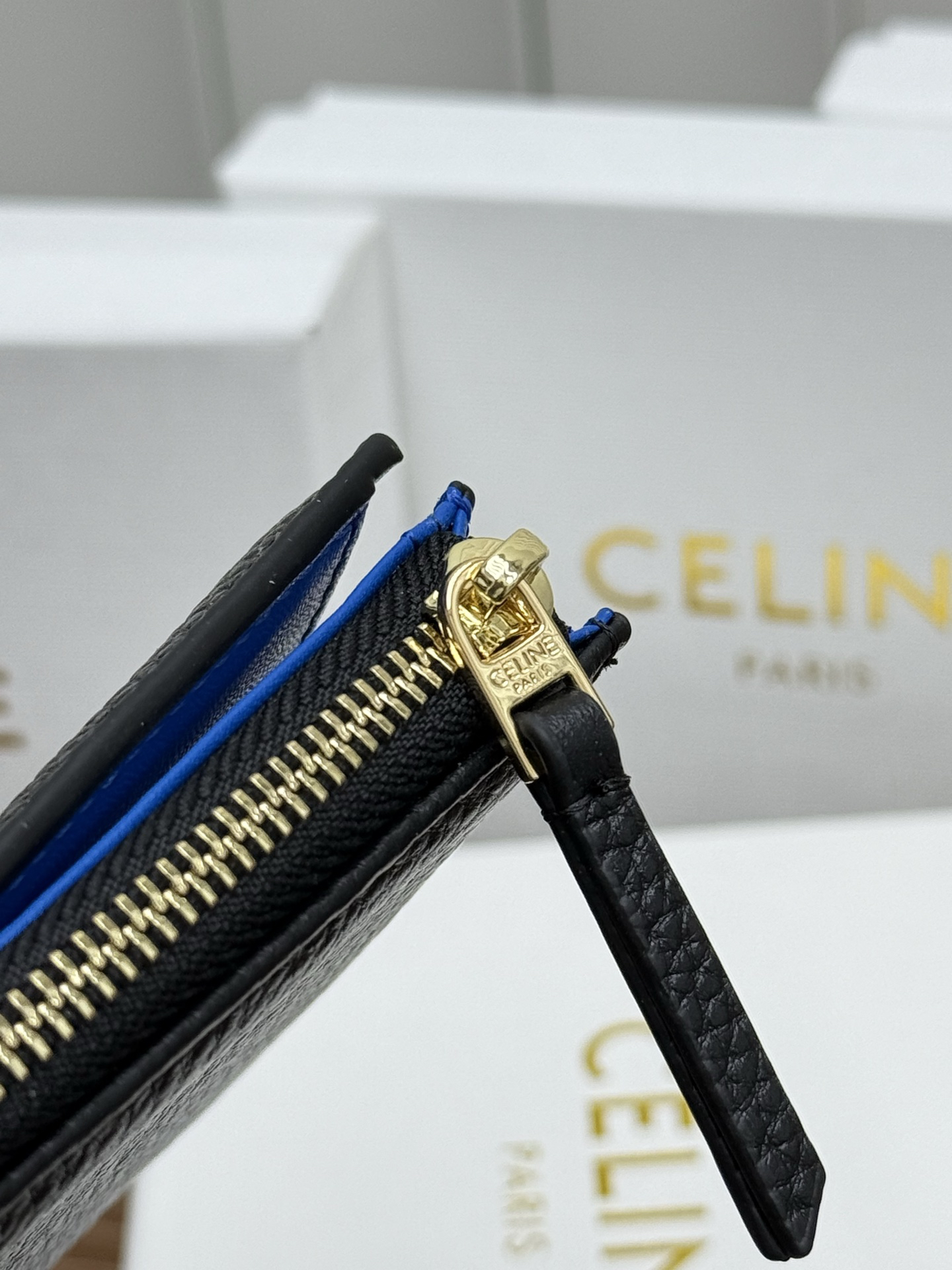 CELINE Short Leather Wallet - Image 7