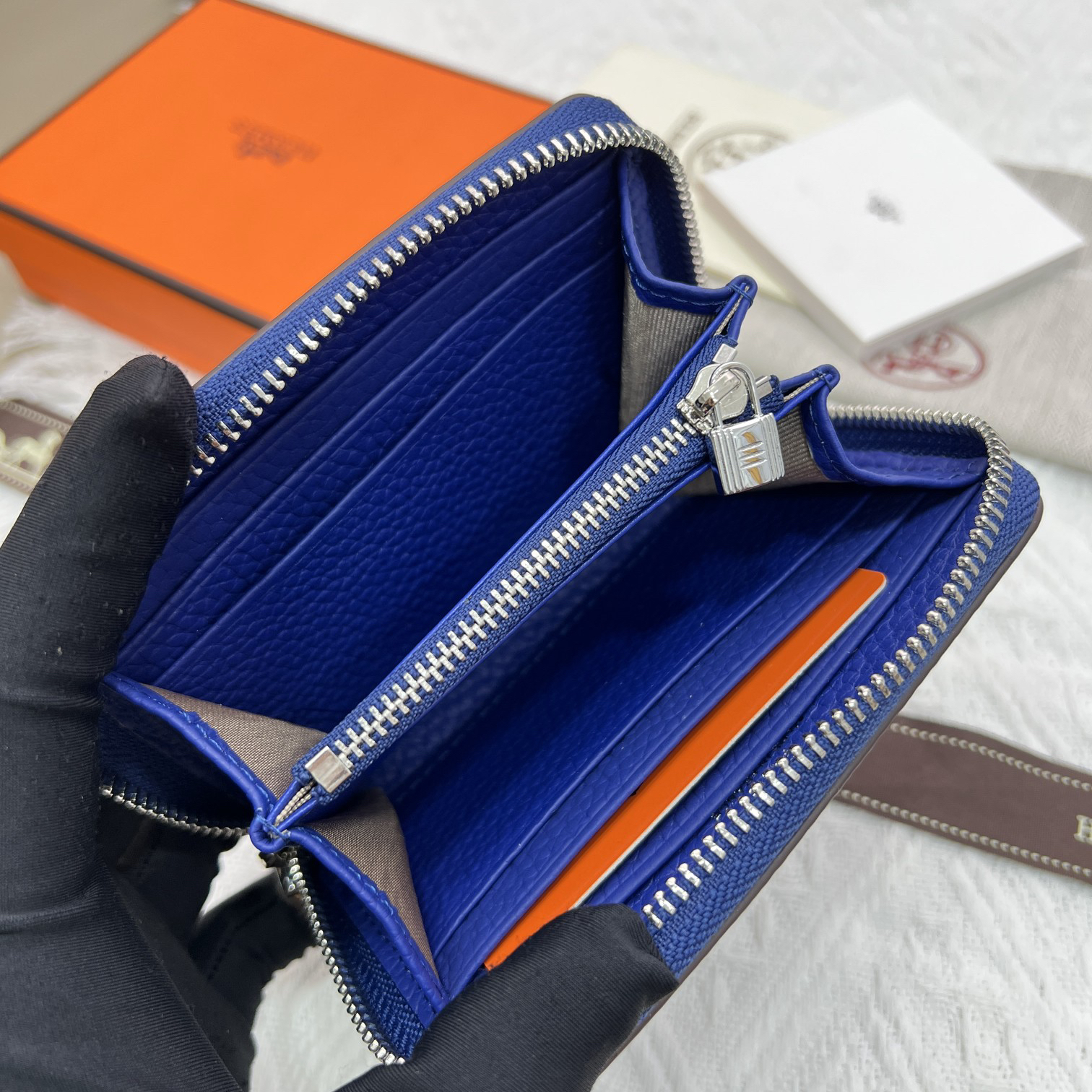 Hermes Constance Litchi-Grain Leather Wallet - Image 7