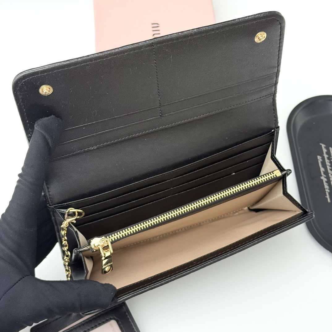 Miu Miu Leather Bag - Image 7
