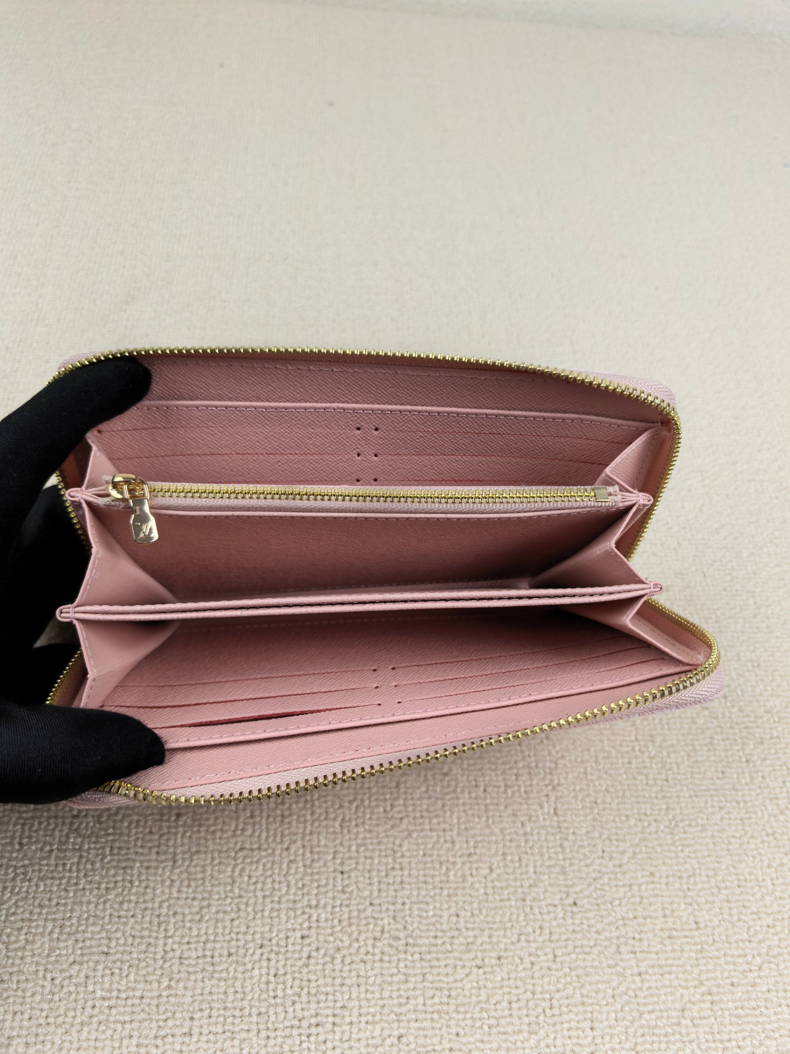 Louis Vuitton Zippy Wallet M82958 in Monogram Denim - Image 7