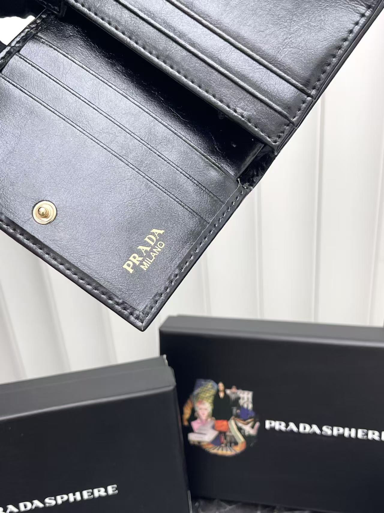 Prada Leather Wallet with Metal Triangle Logo and Zipper Closure - Image 7
