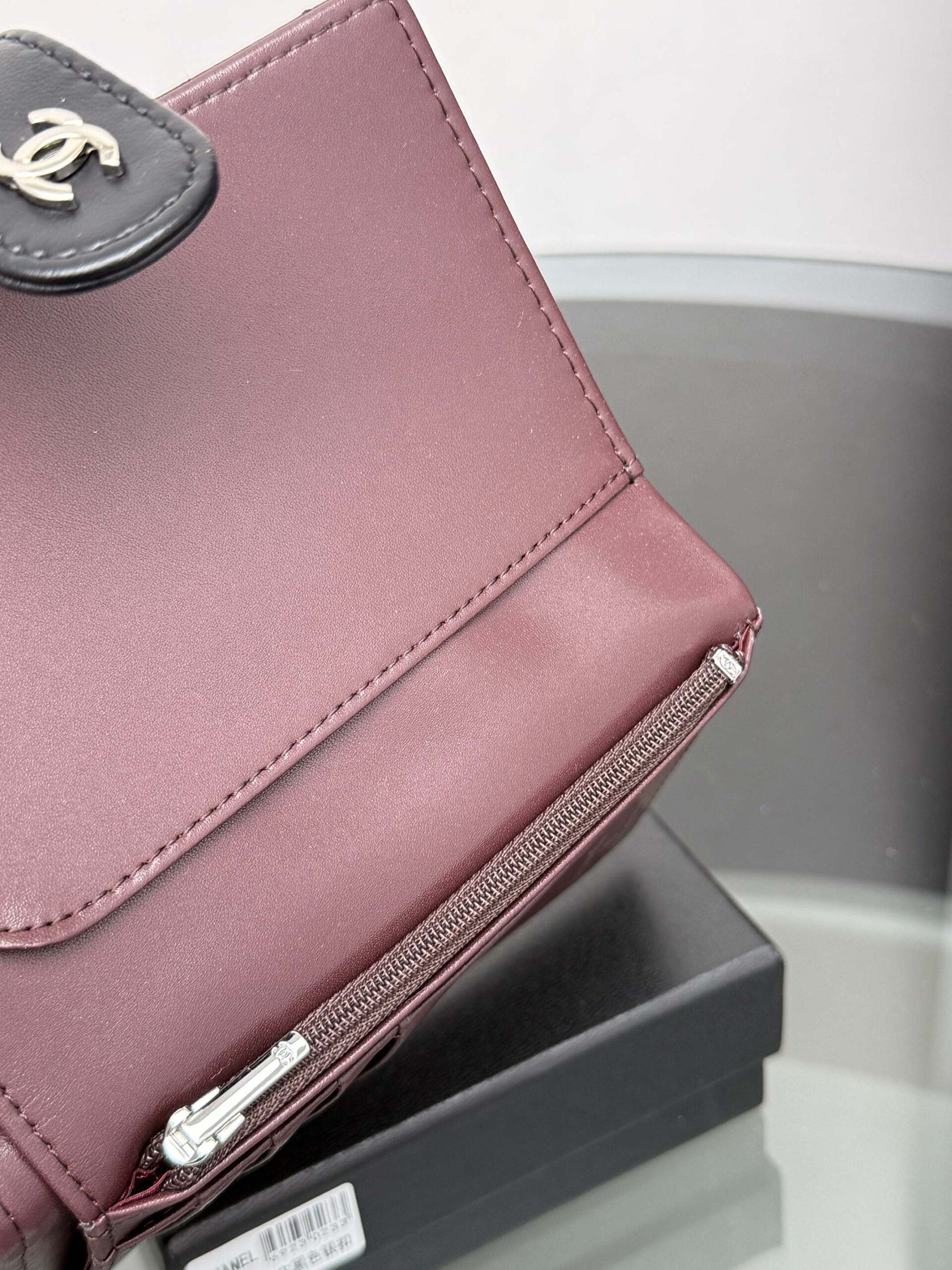 Chanel Caviar Leather Multifunction Passport Wallet - Image 7