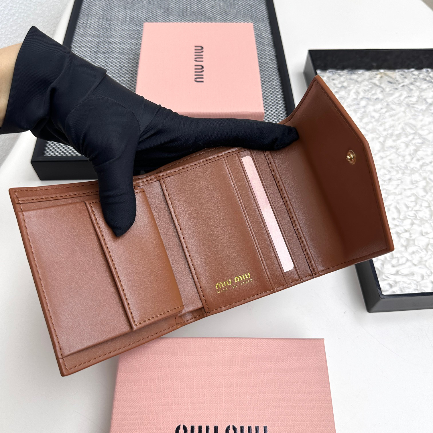 Miu Miu Tri-Fold Leather Wallet - Image 7