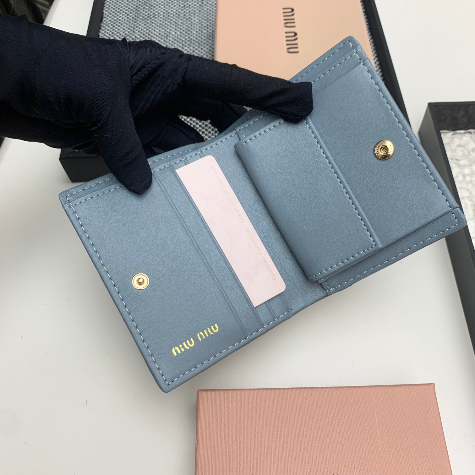 Miu Miu Leather Multi-Compartment Coin Purse - Image 7