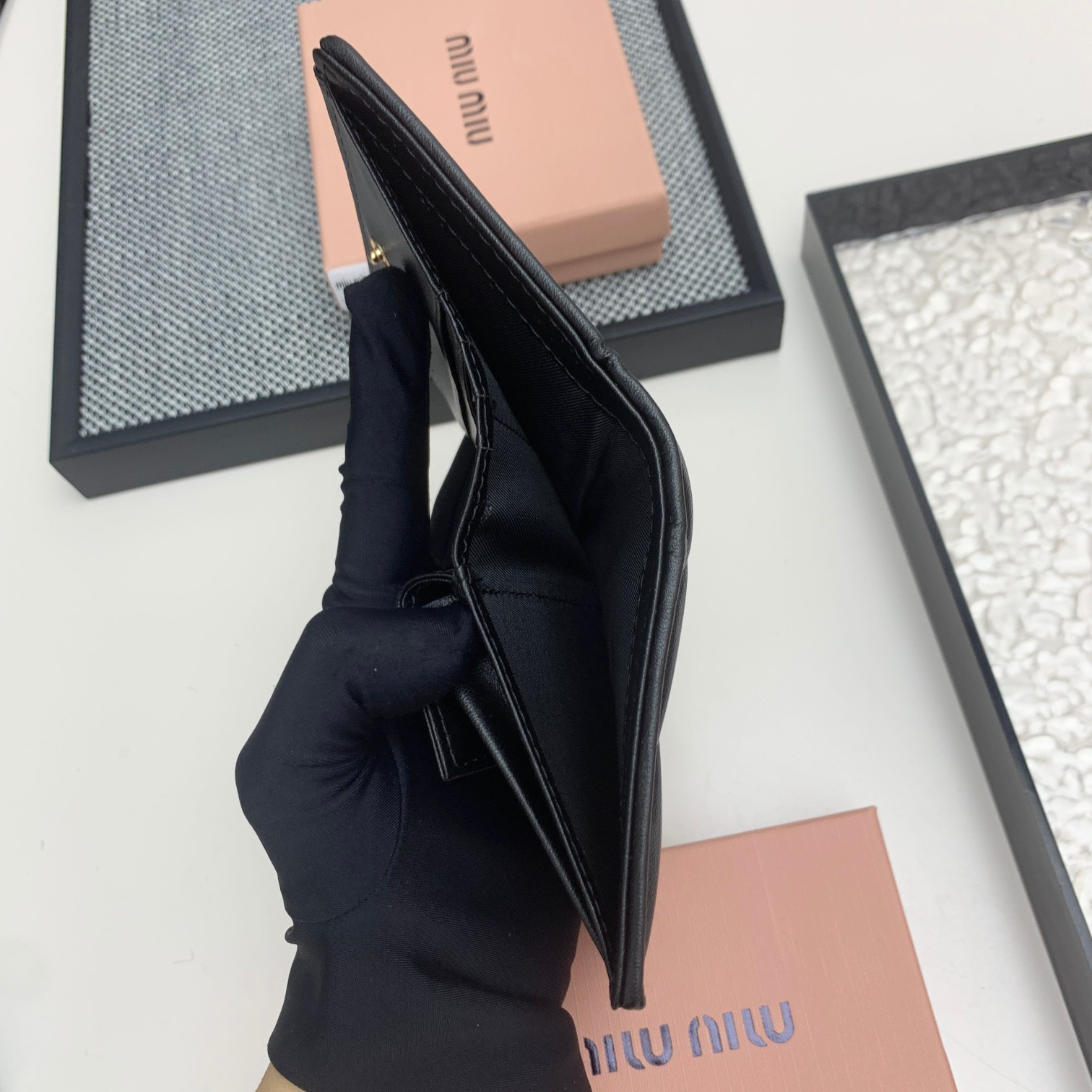 Miu Miu Leather Multifunction Wallet - Image 7