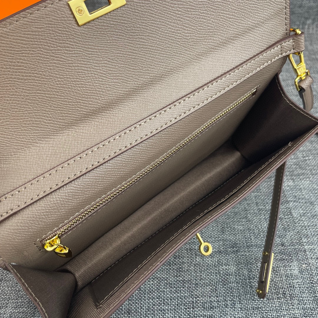 Hermes Kelly Leather Shoulder Bag - Image 7