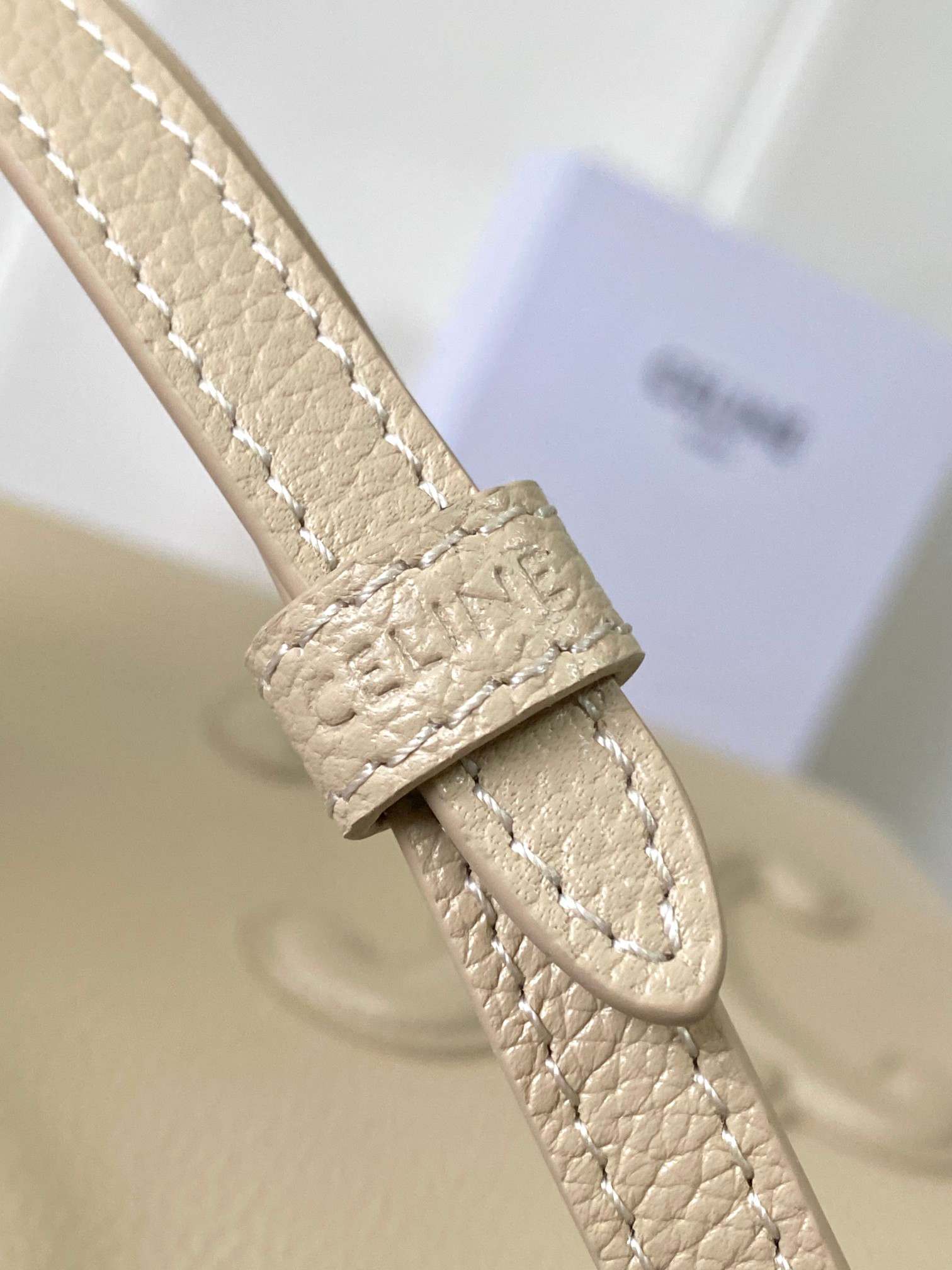 CELINE 25 Cabas Anais Mini Grainy Calfskin Handbag - Image 7