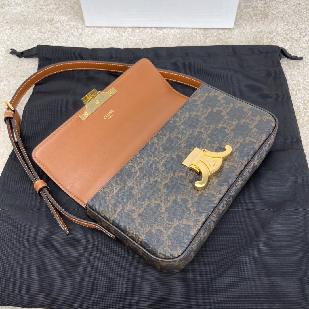 TRIOME White Floral Leather Shoulder Backpack - Image 7