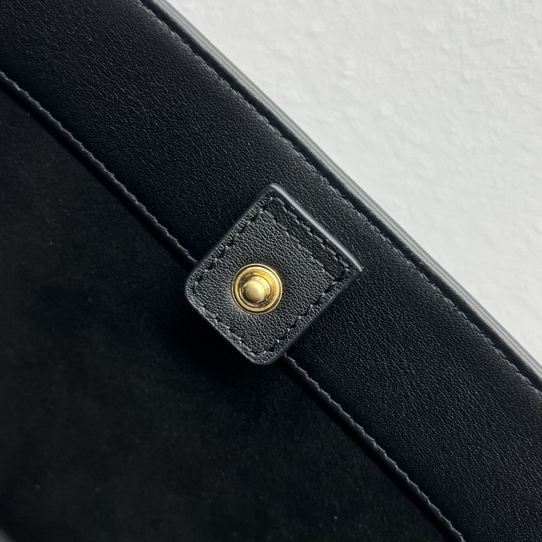 CELINE 2022 Spring/Summer Cuir Leather Bucket Shoulder Bag - Image 7